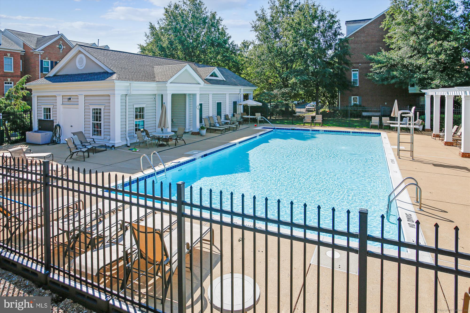 OLD TOWN GREENS - Residential Lease