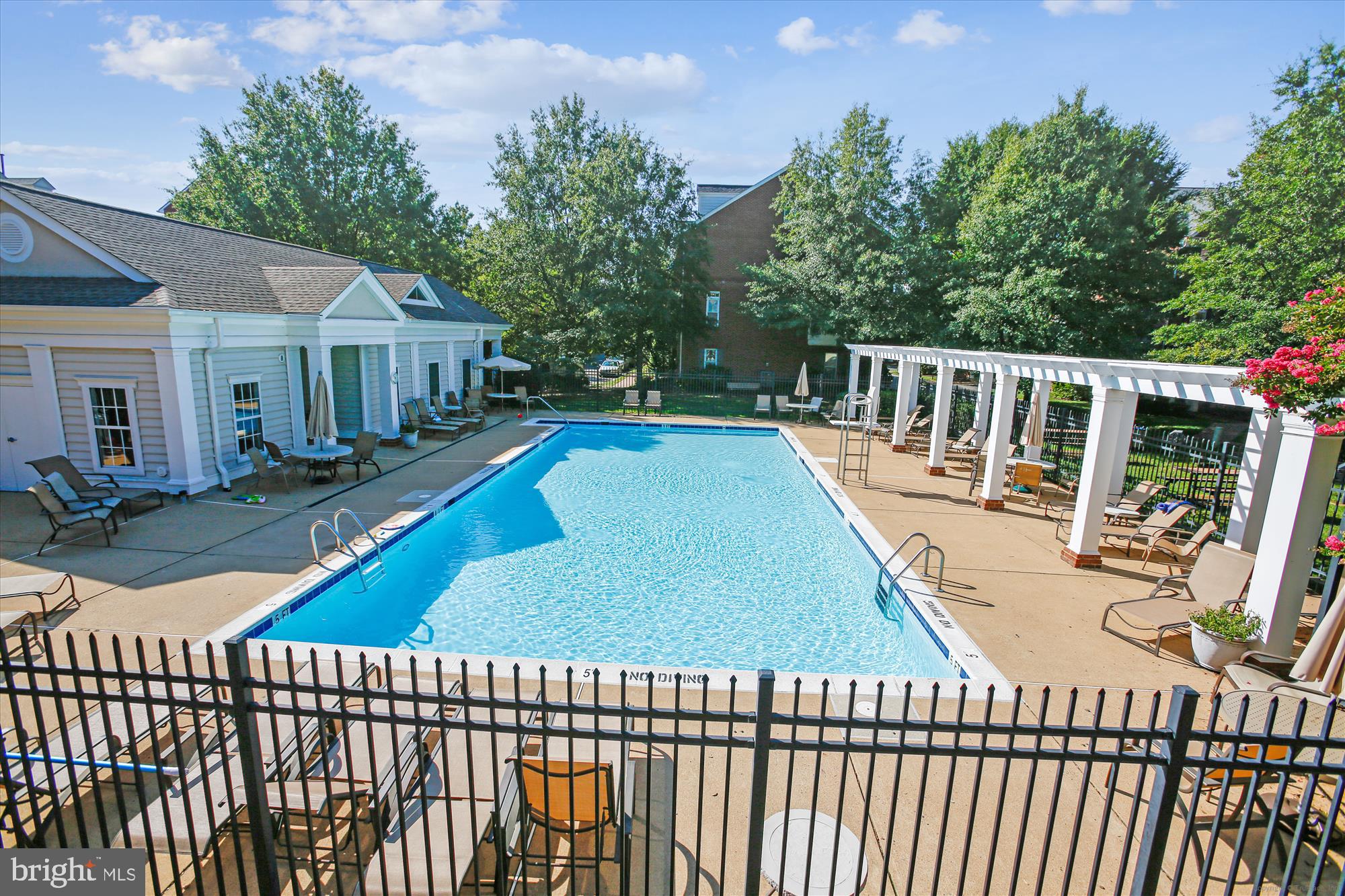 OLD TOWN GREENS - Residential Lease