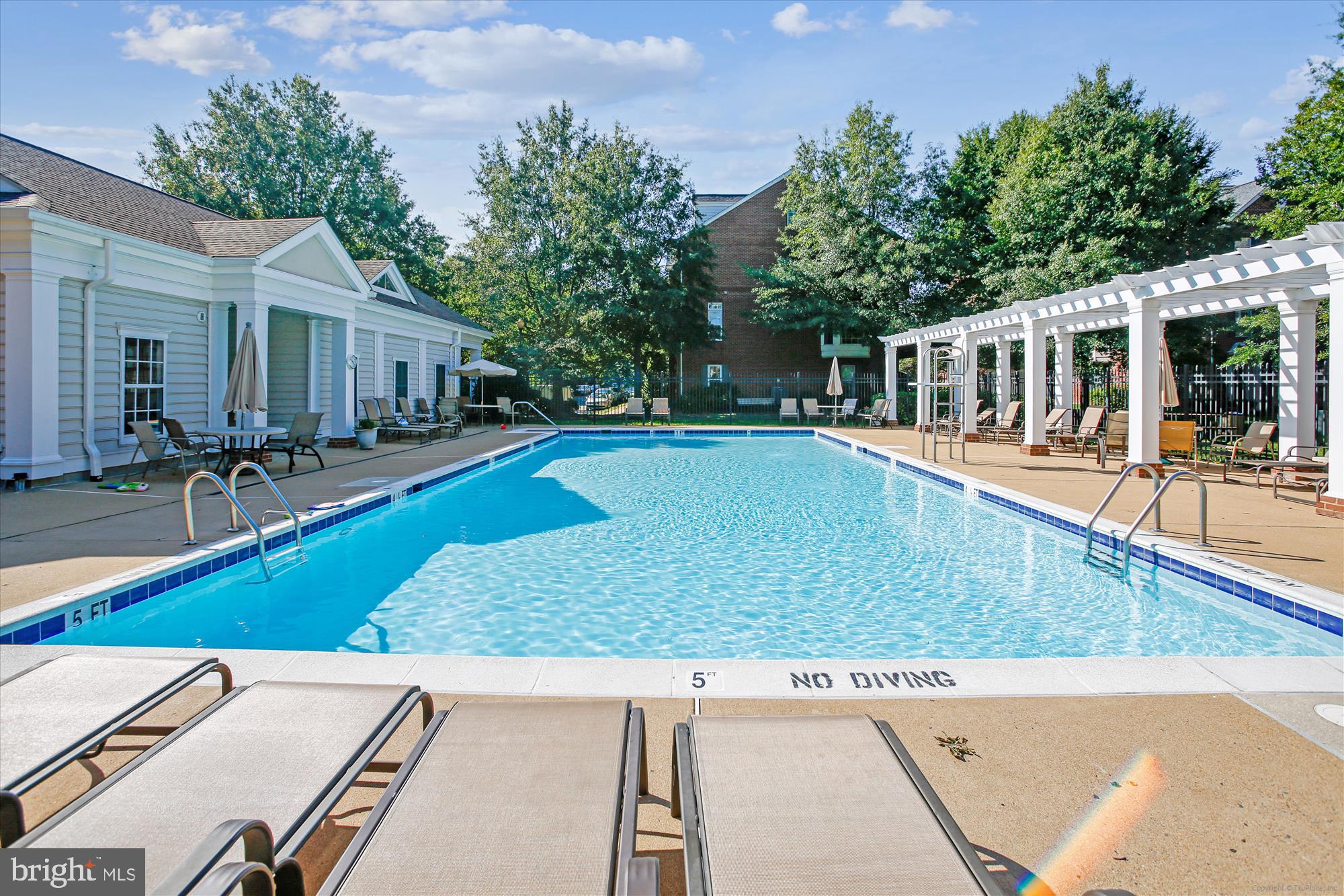 OLD TOWN GREENS - Residential Lease