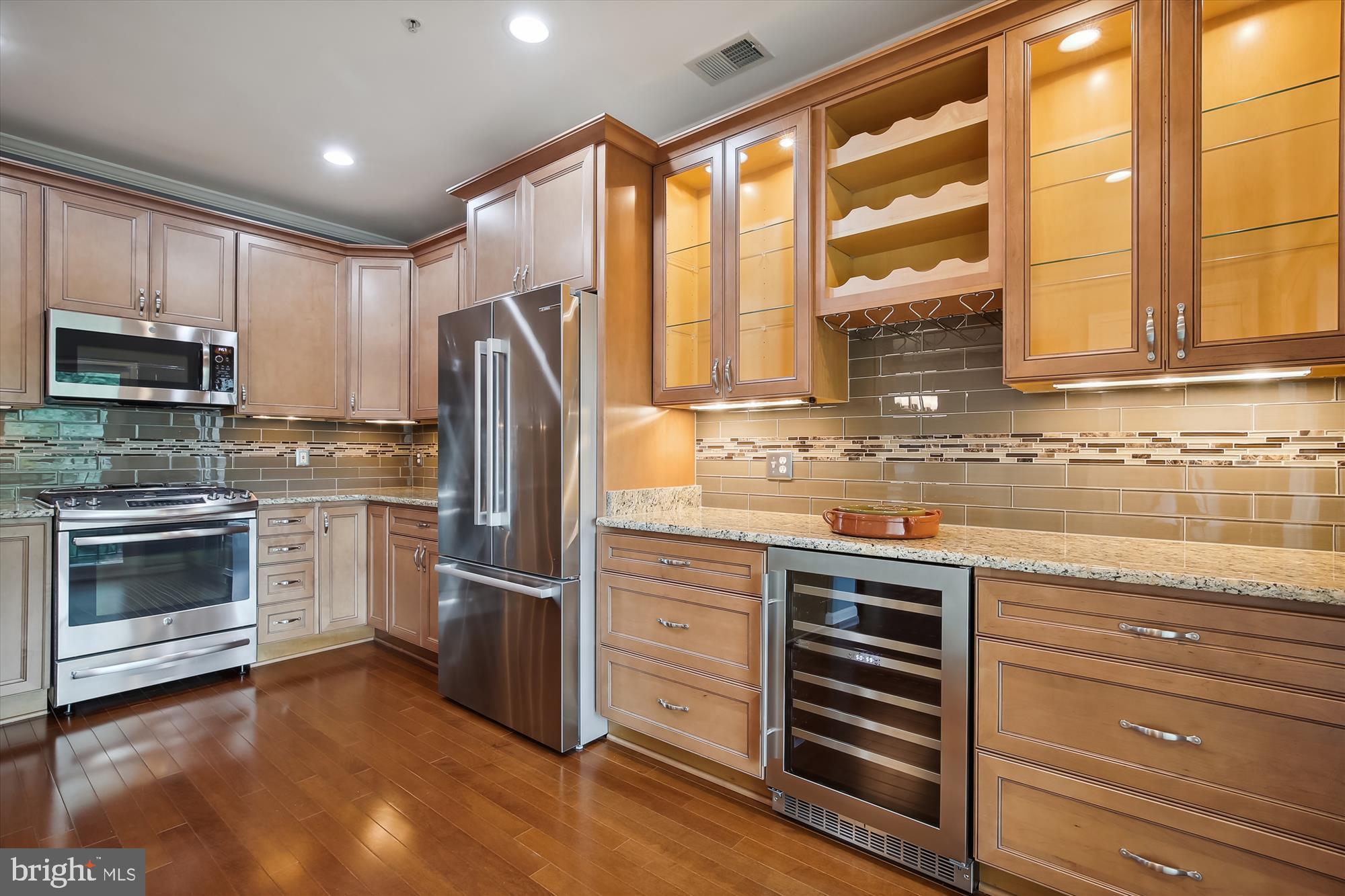 OLD TOWN GREENS - Residential Lease