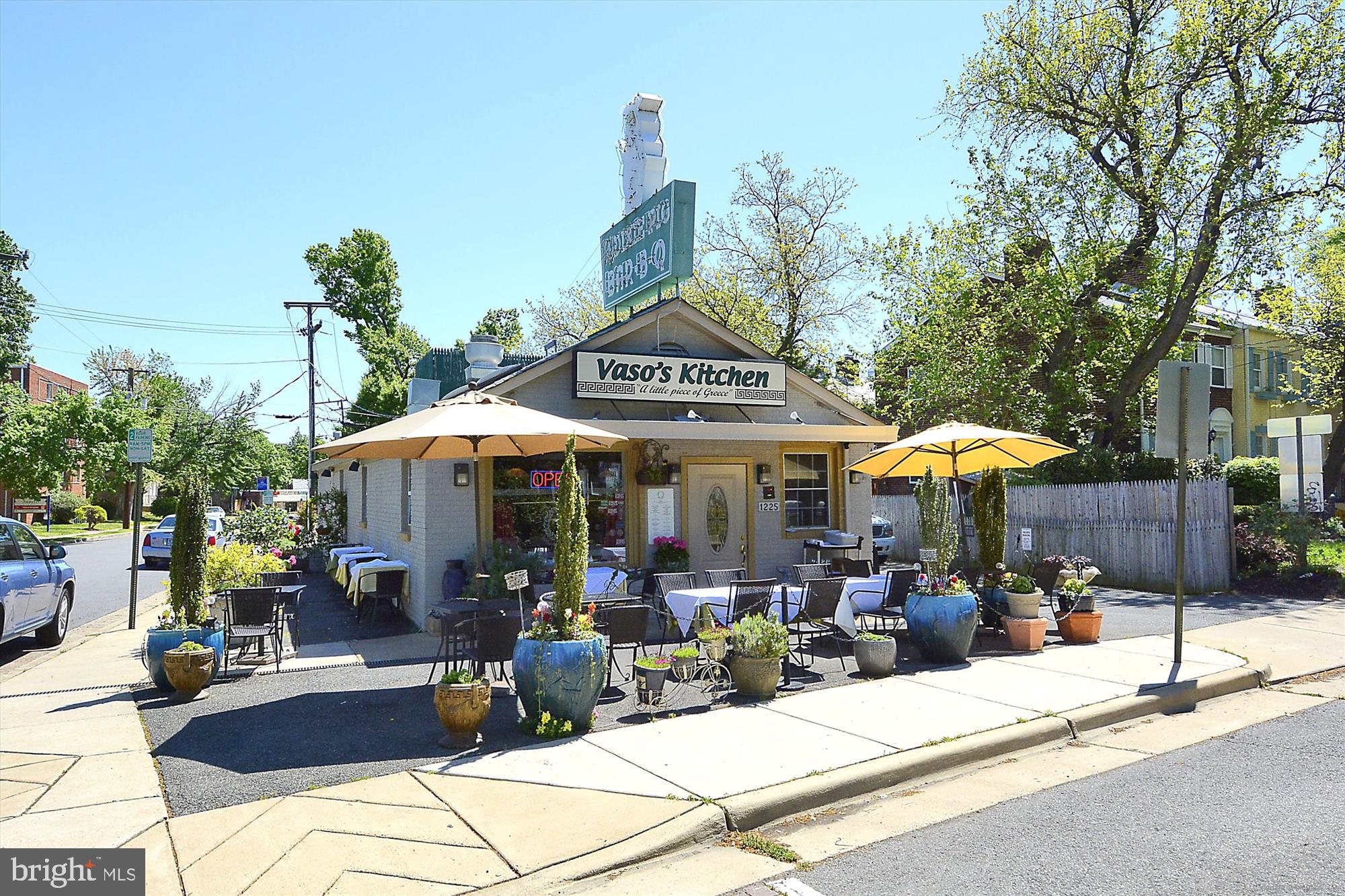 OLD TOWN GREENS - Residential Lease