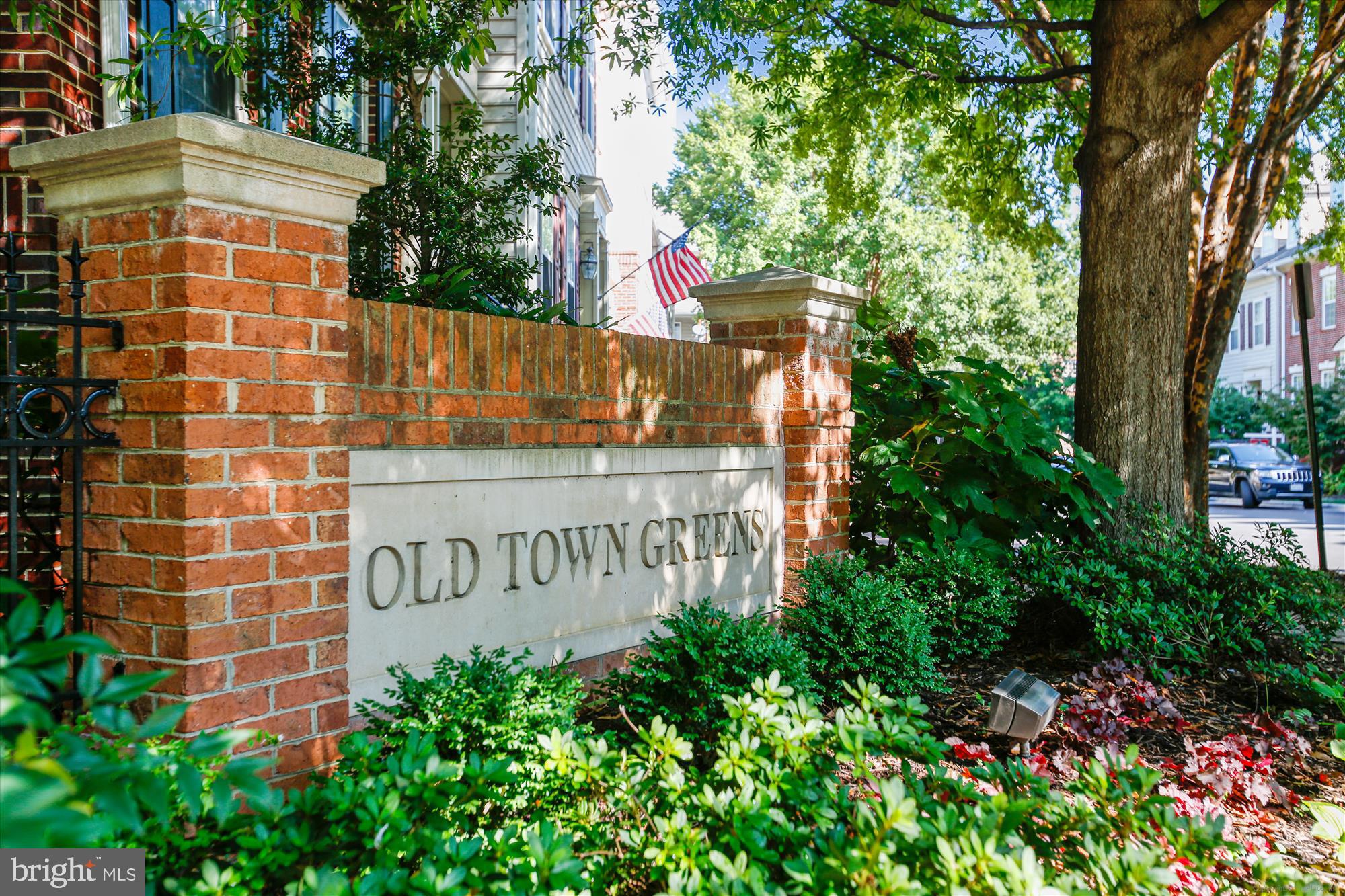 OLD TOWN GREENS - Residential Lease