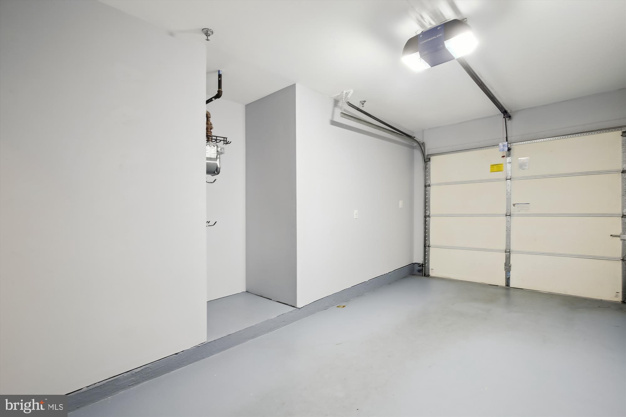 OLD TOWN GREENS - Residential Lease