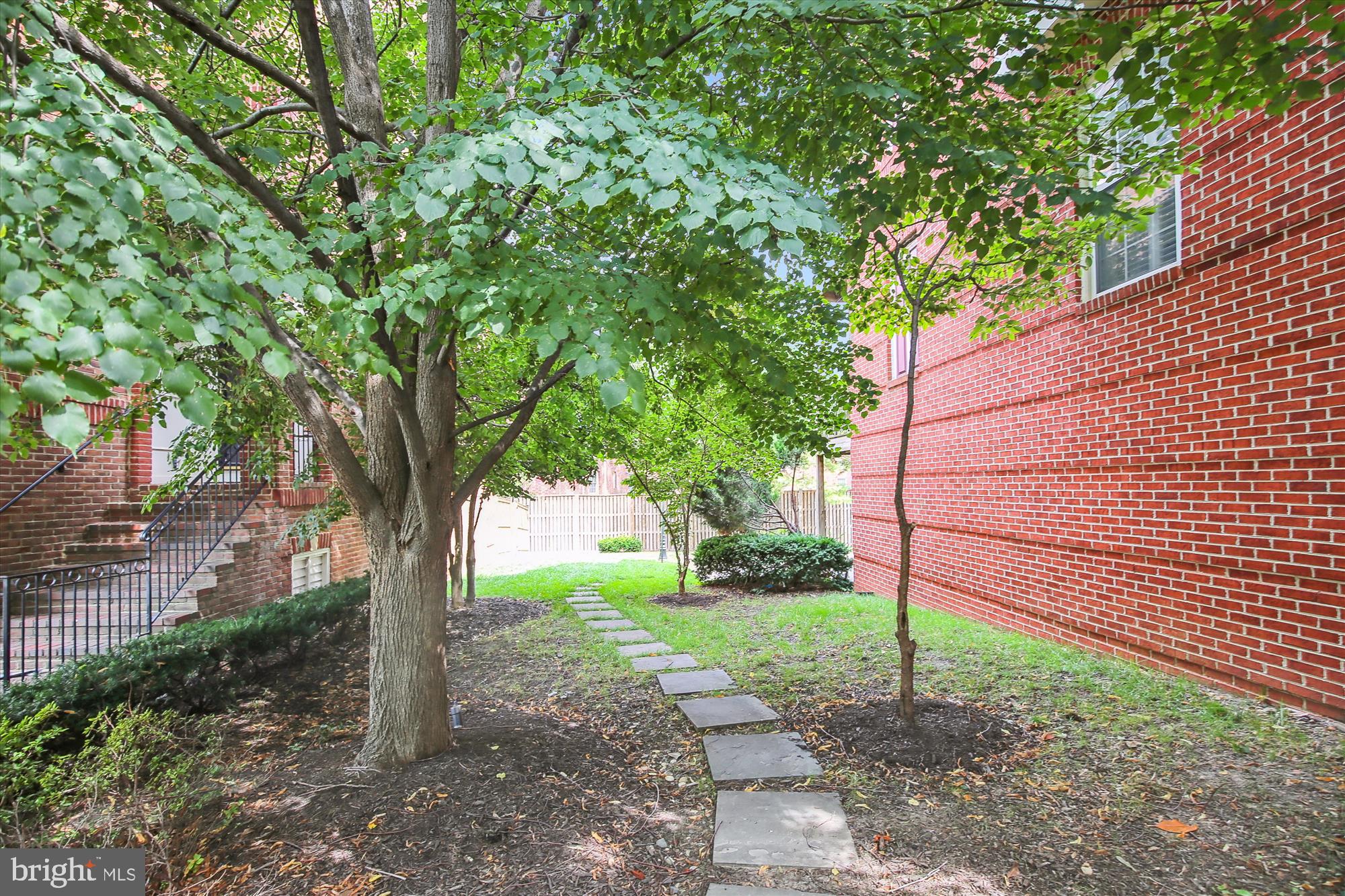 OLD TOWN GREENS - Residential Lease