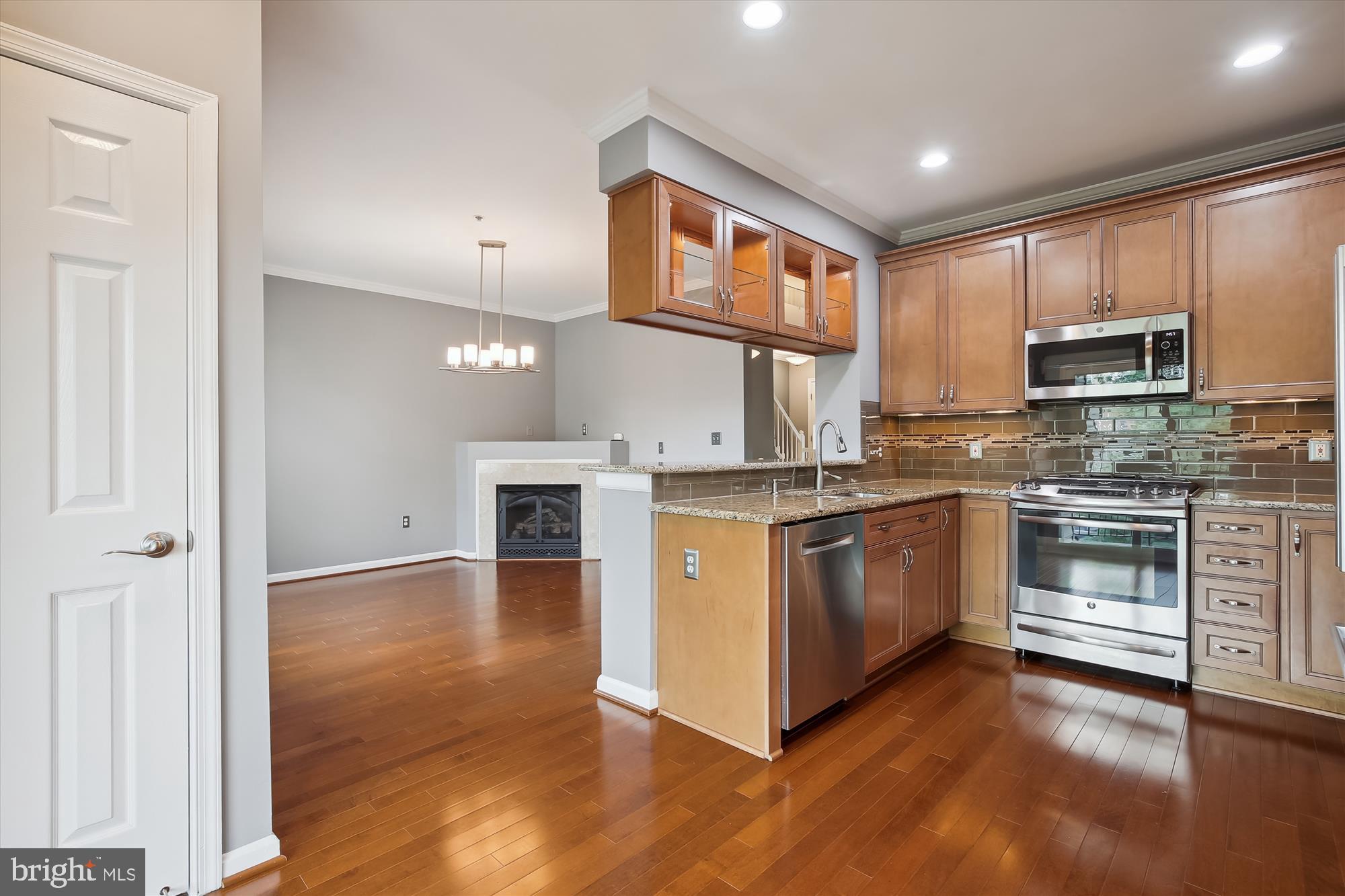 OLD TOWN GREENS - Residential Lease