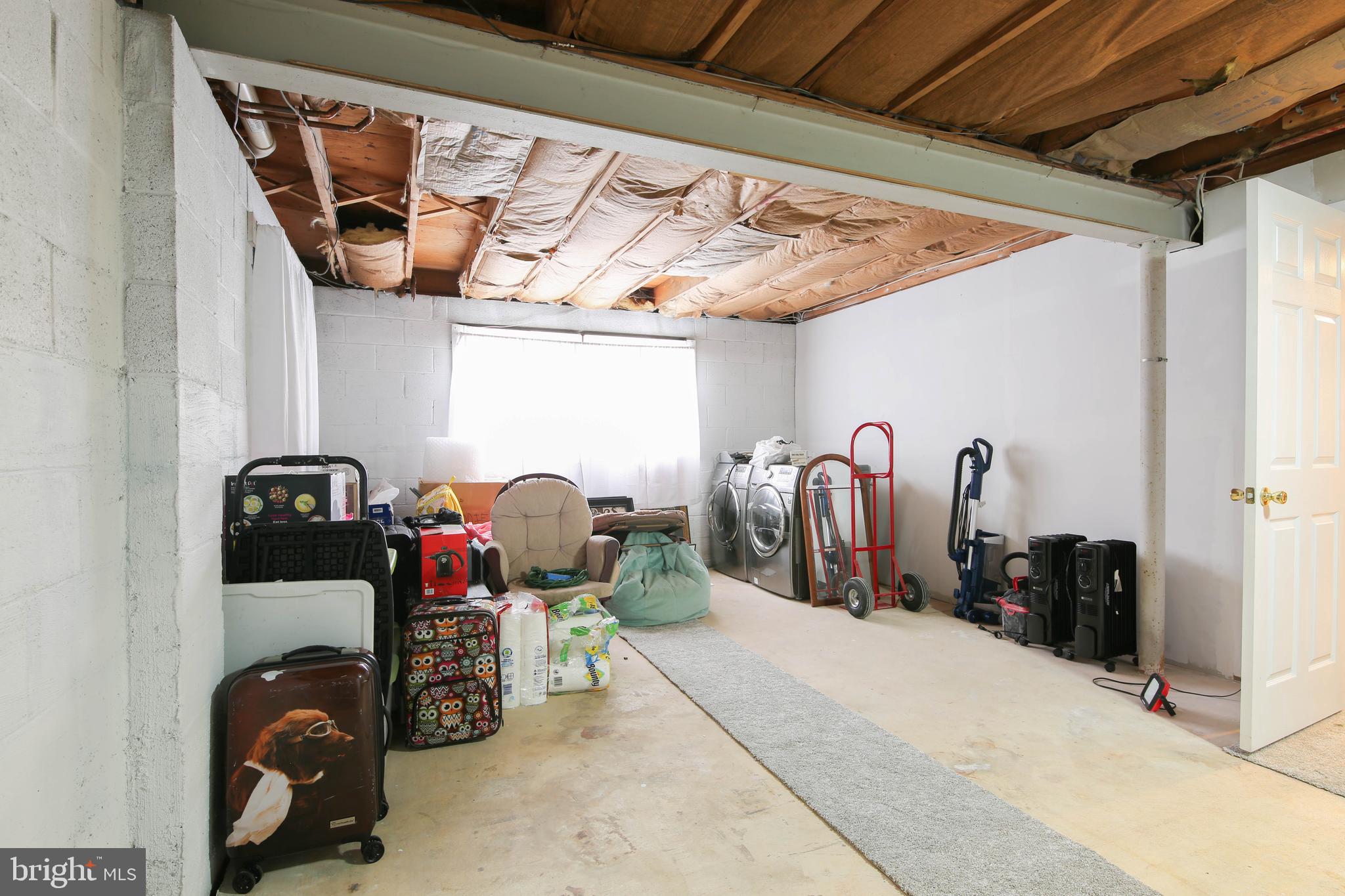 THOMAS ESTATES - Residential