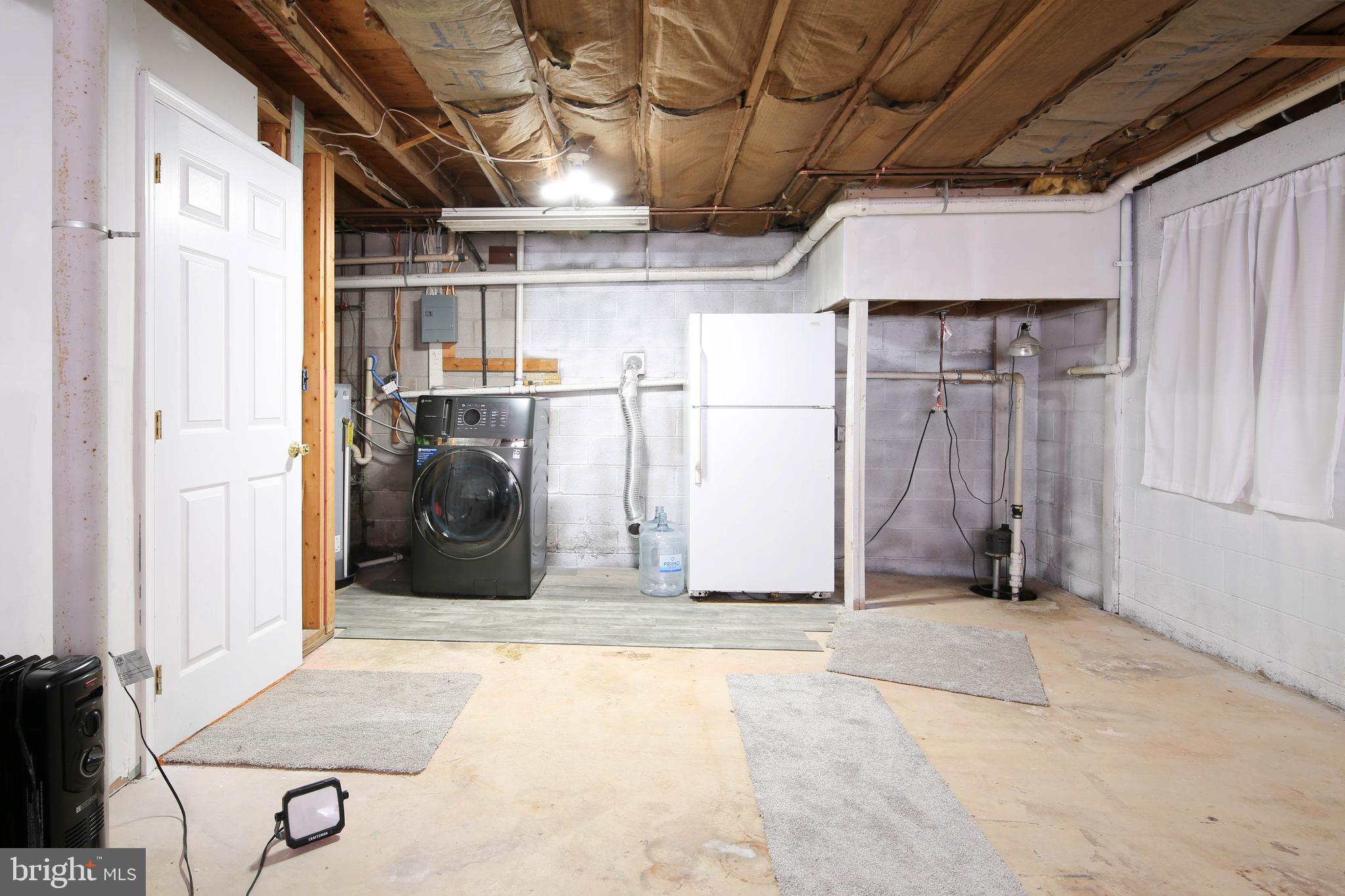 THOMAS ESTATES - Residential