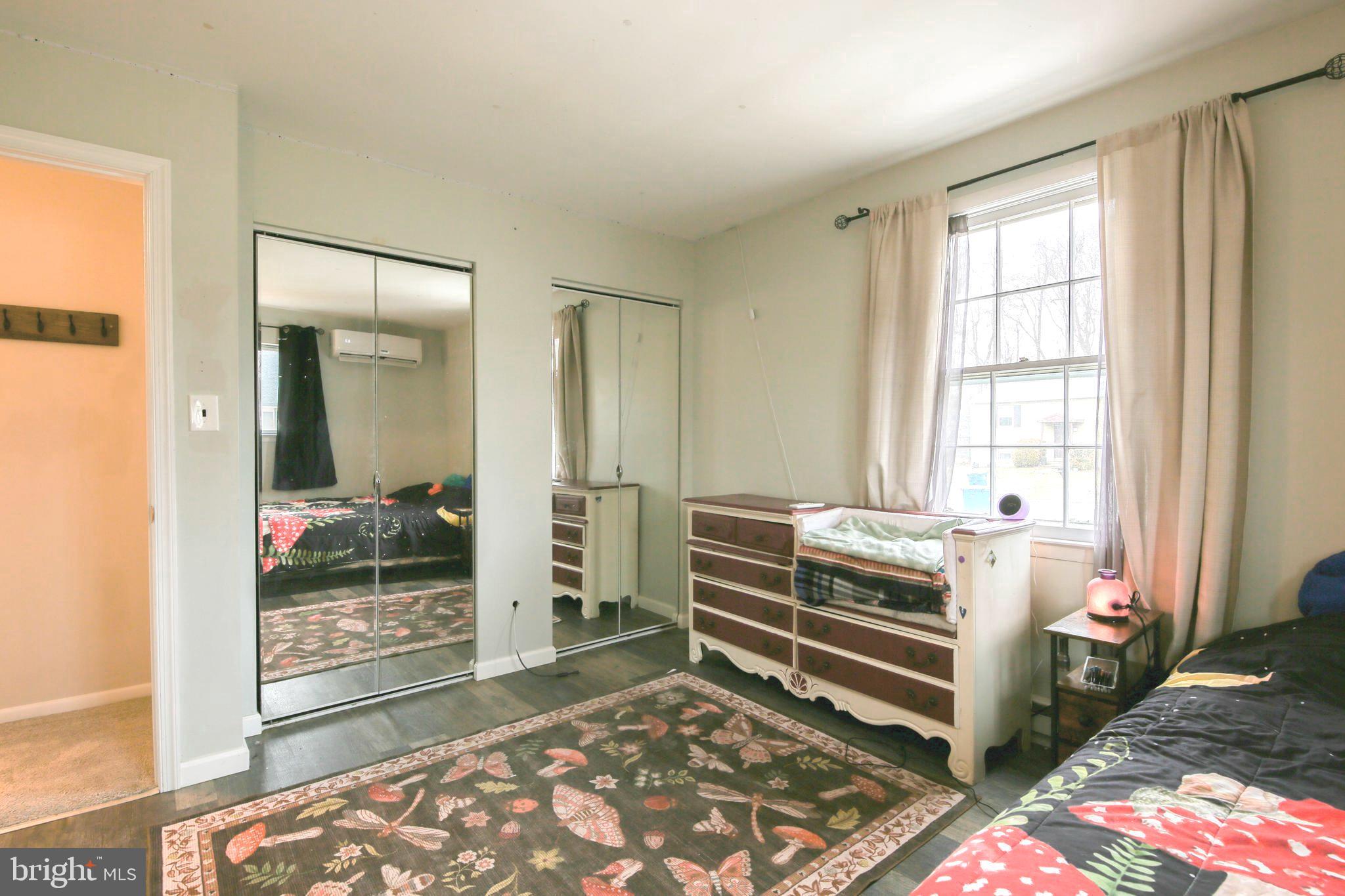 THOMAS ESTATES - Residential