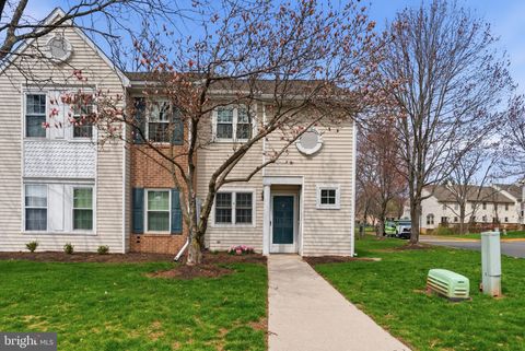 1842 ROSEWOOD COURT POTTSTOWN PA 19464