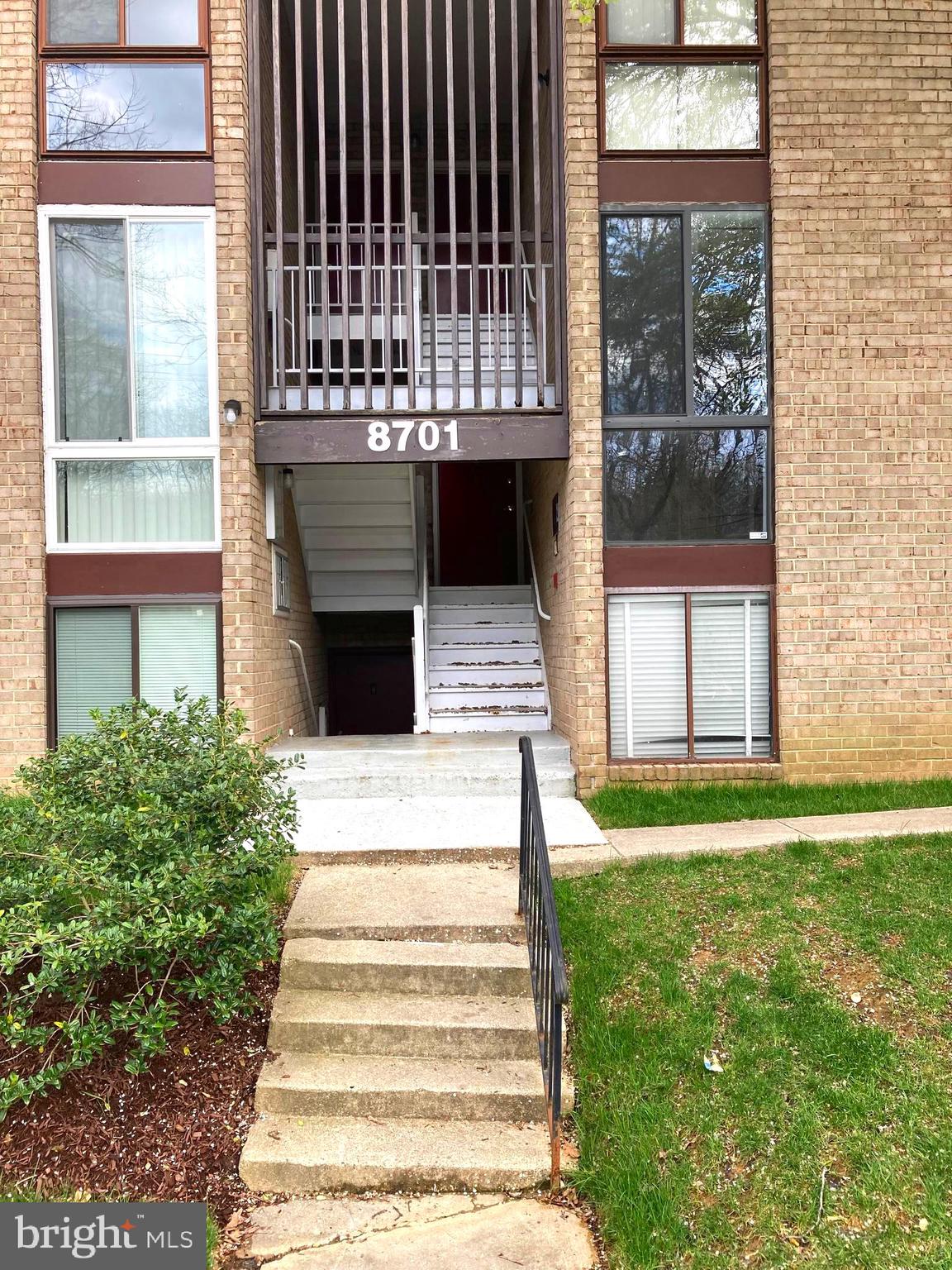 CHELSEA WOODS COURTS - Residential Lease