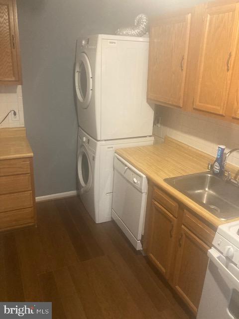 CHELSEA WOODS COURTS - Residential Lease