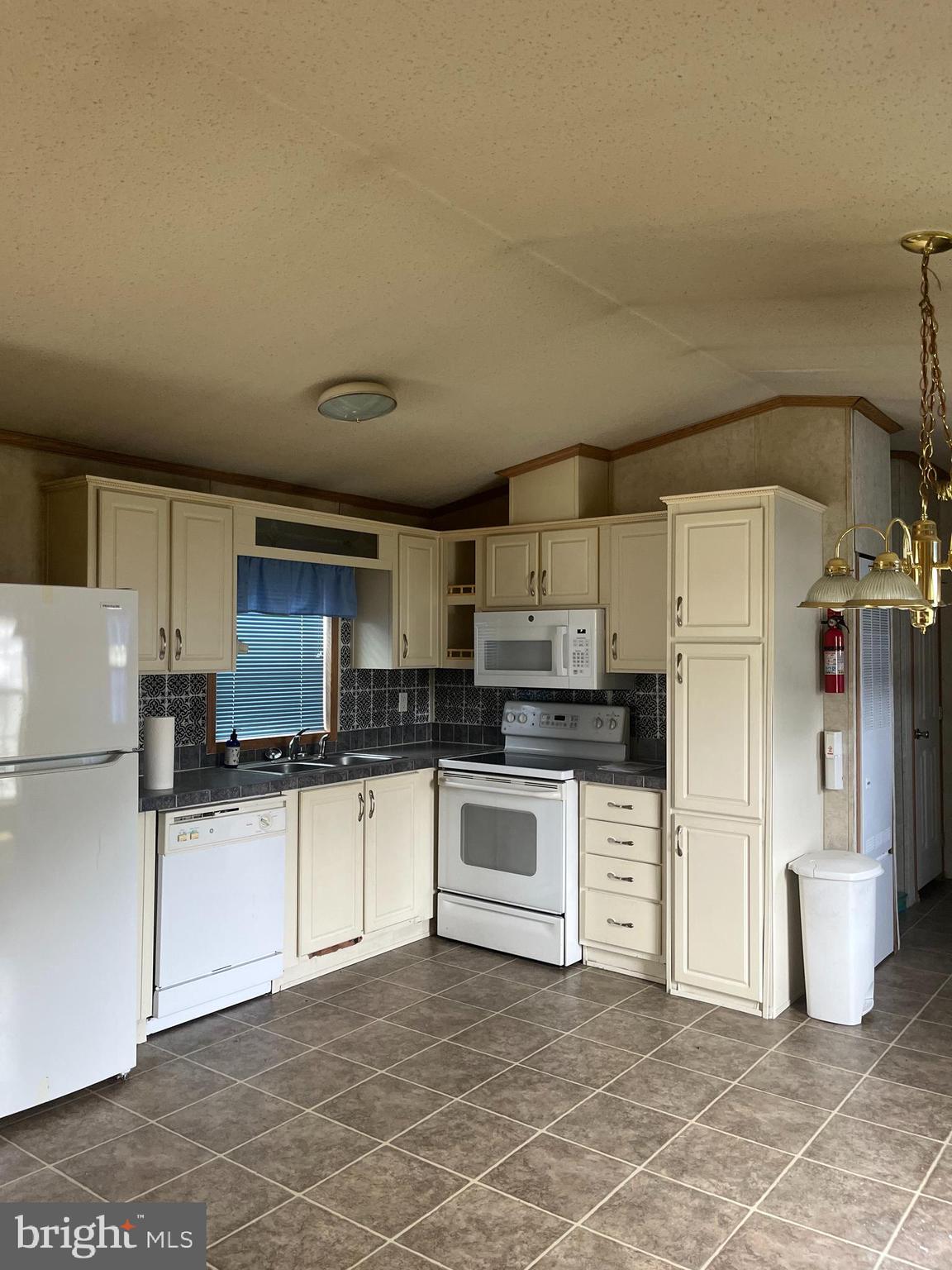 PENNWOOD CROSSING - Residential