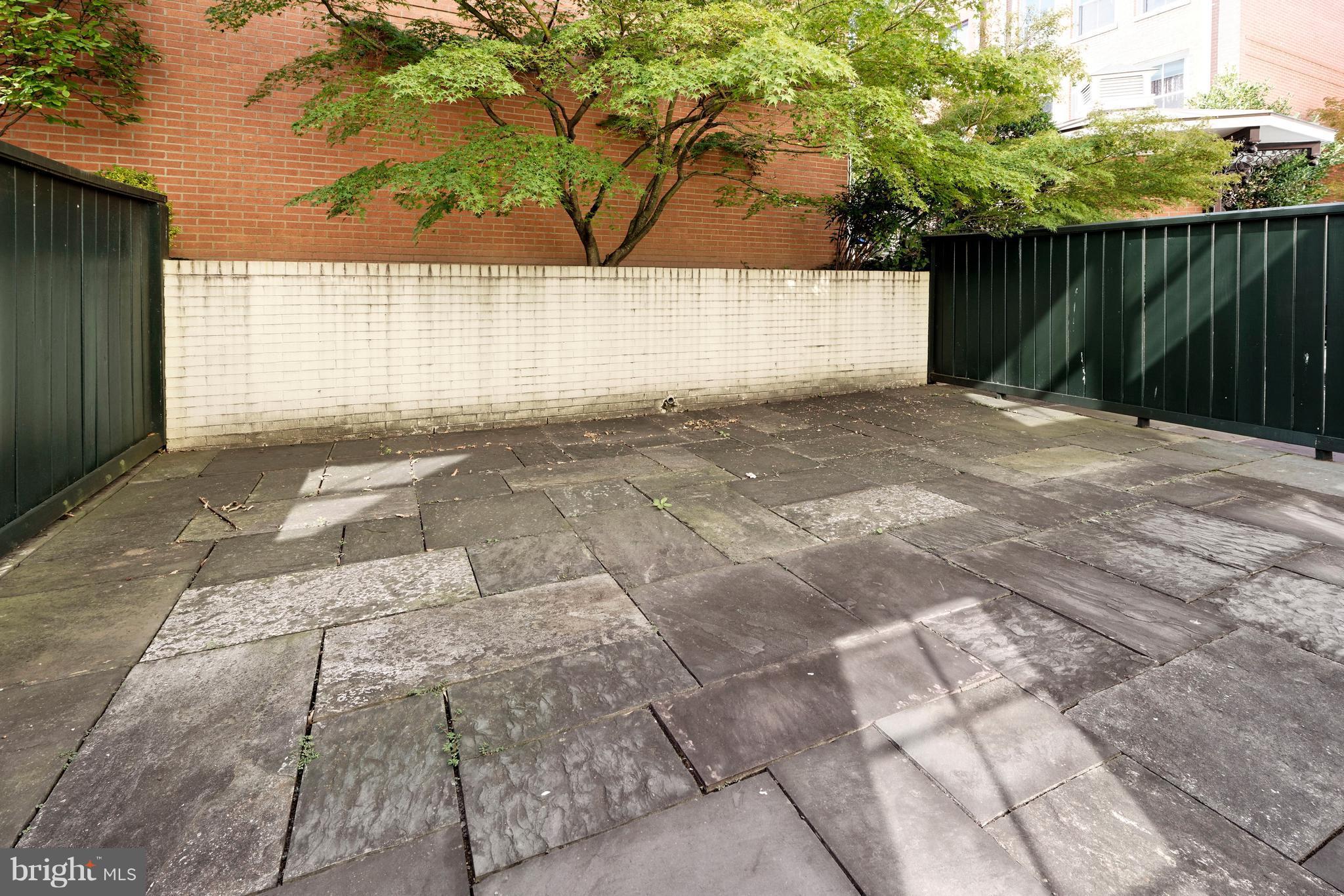 BACKYARD BOATS - Residential