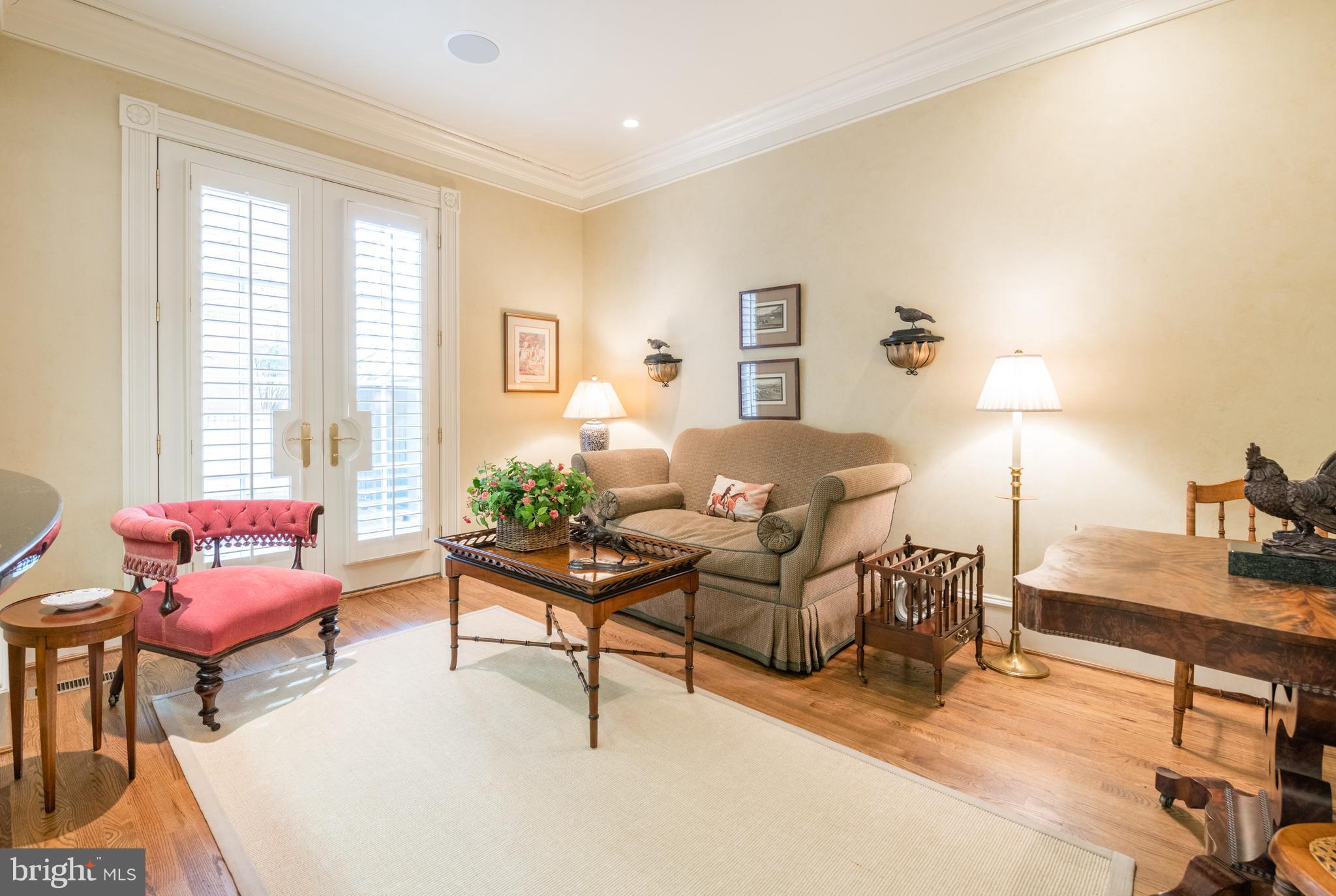 BACKYARD BOATS - Residential