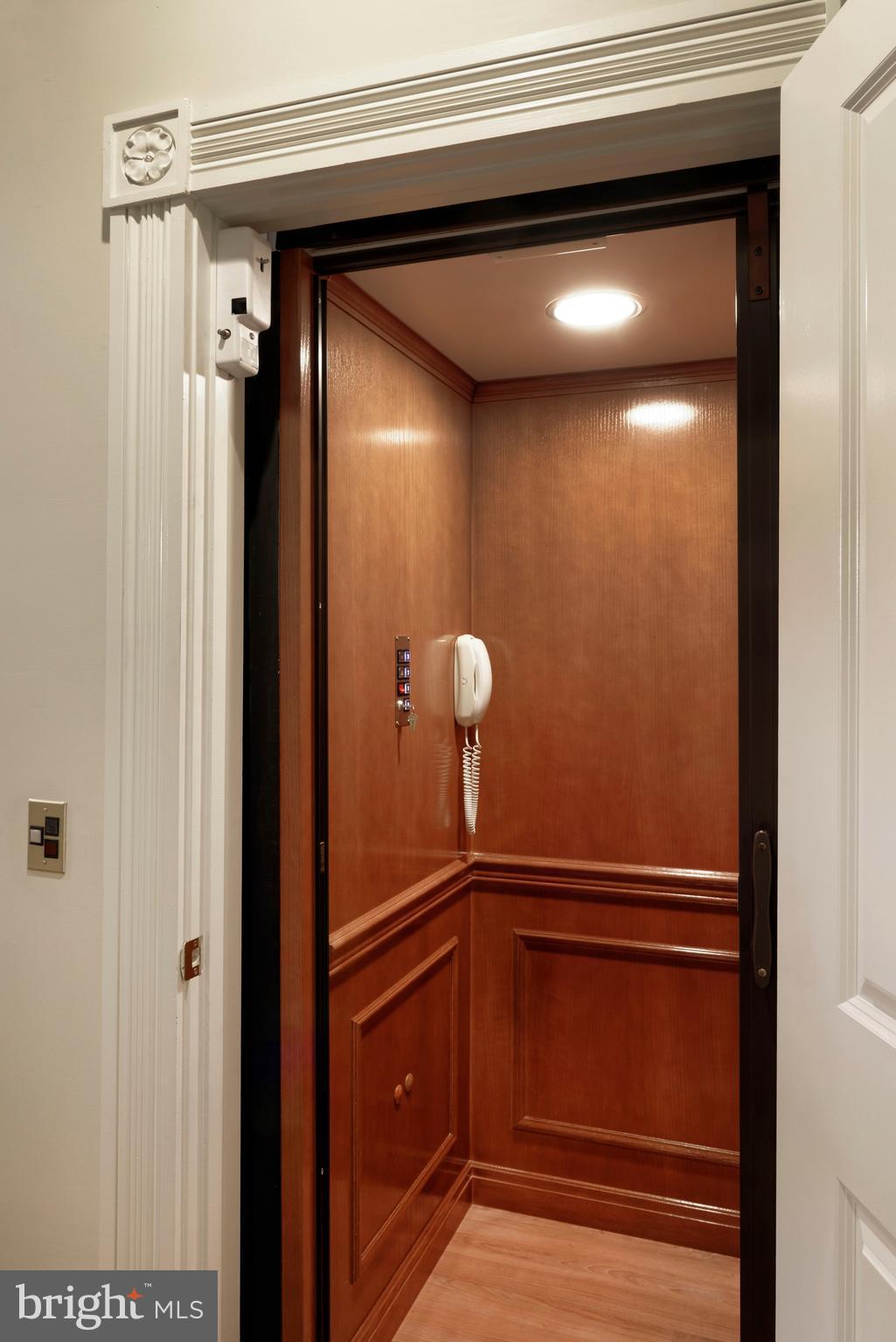 BACKYARD BOATS - Residential