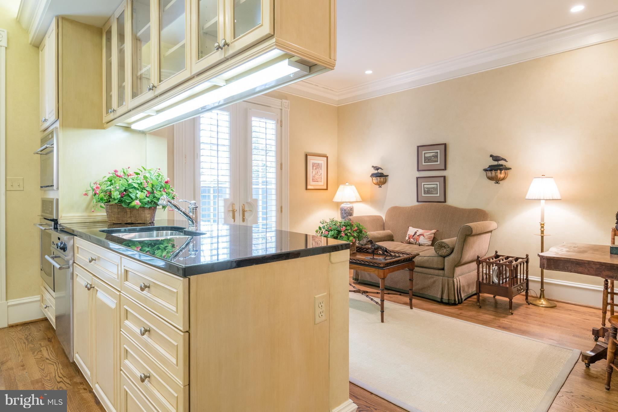 BACKYARD BOATS - Residential