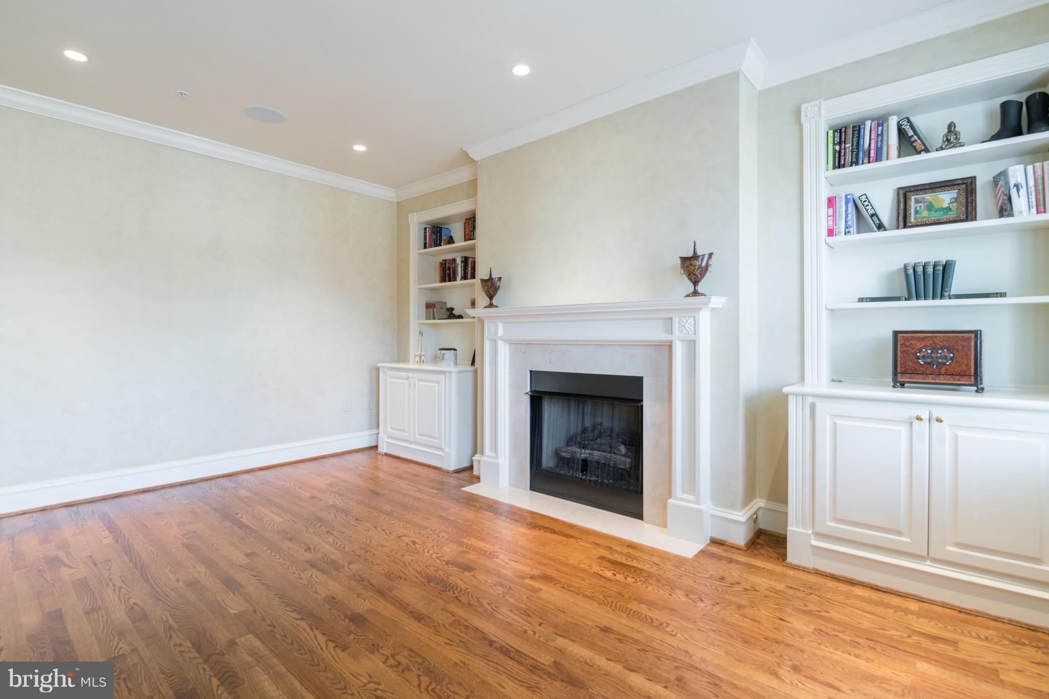 BACKYARD BOATS - Residential