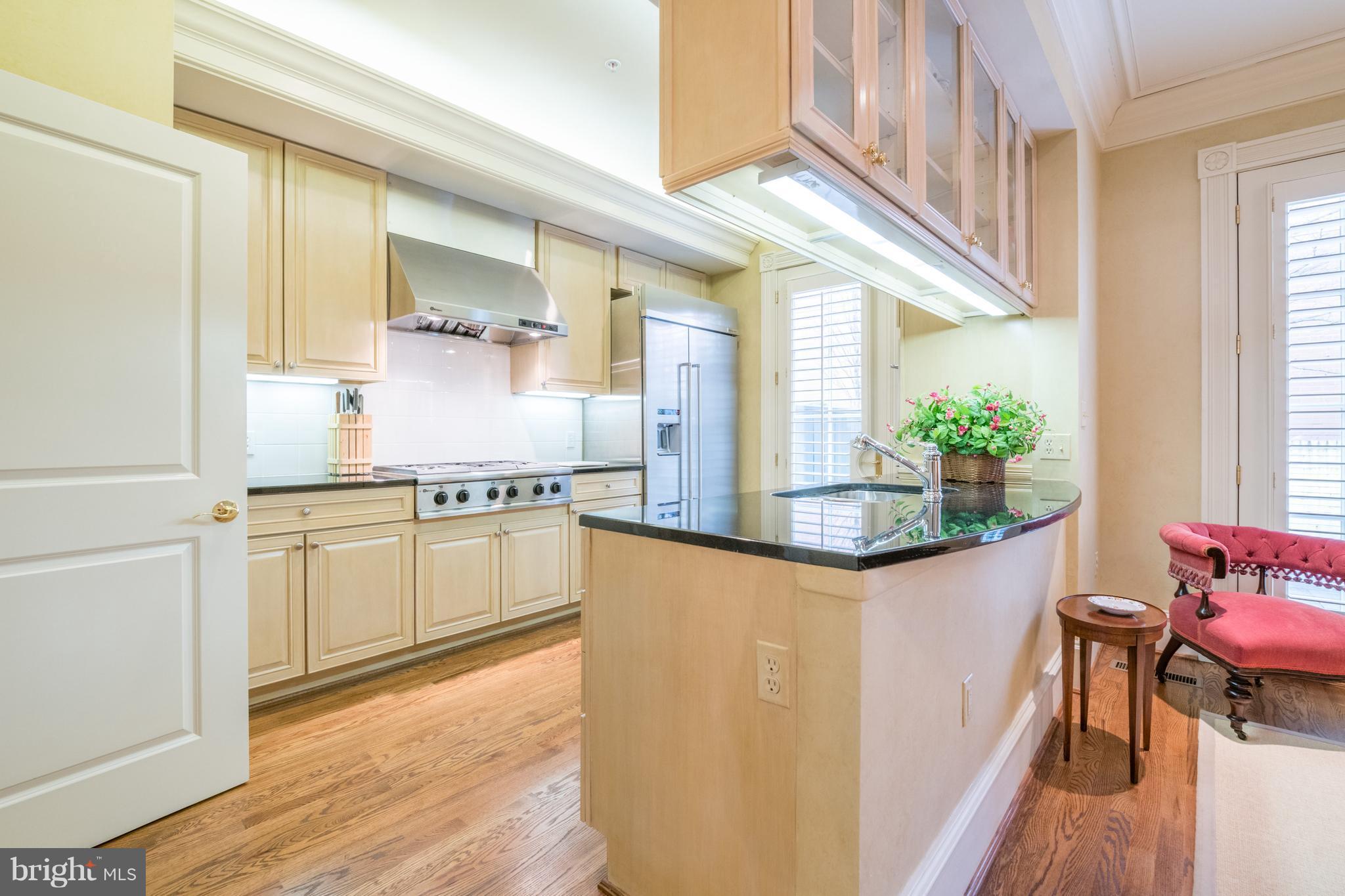 BACKYARD BOATS - Residential