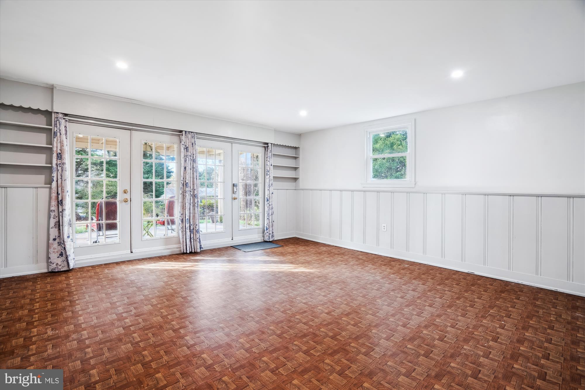 HILLSMERE ESTATES - Residential
