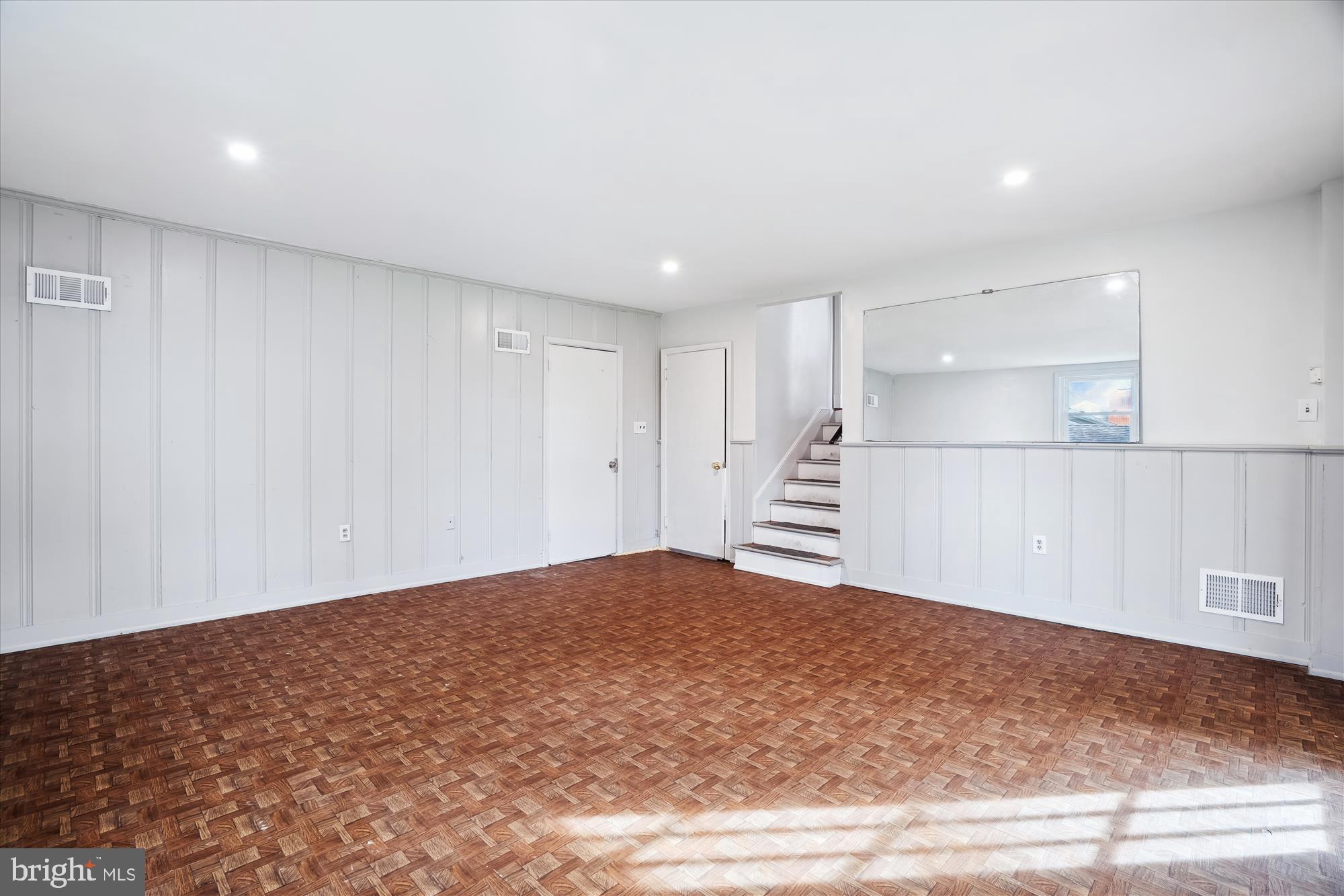 HILLSMERE ESTATES - Residential