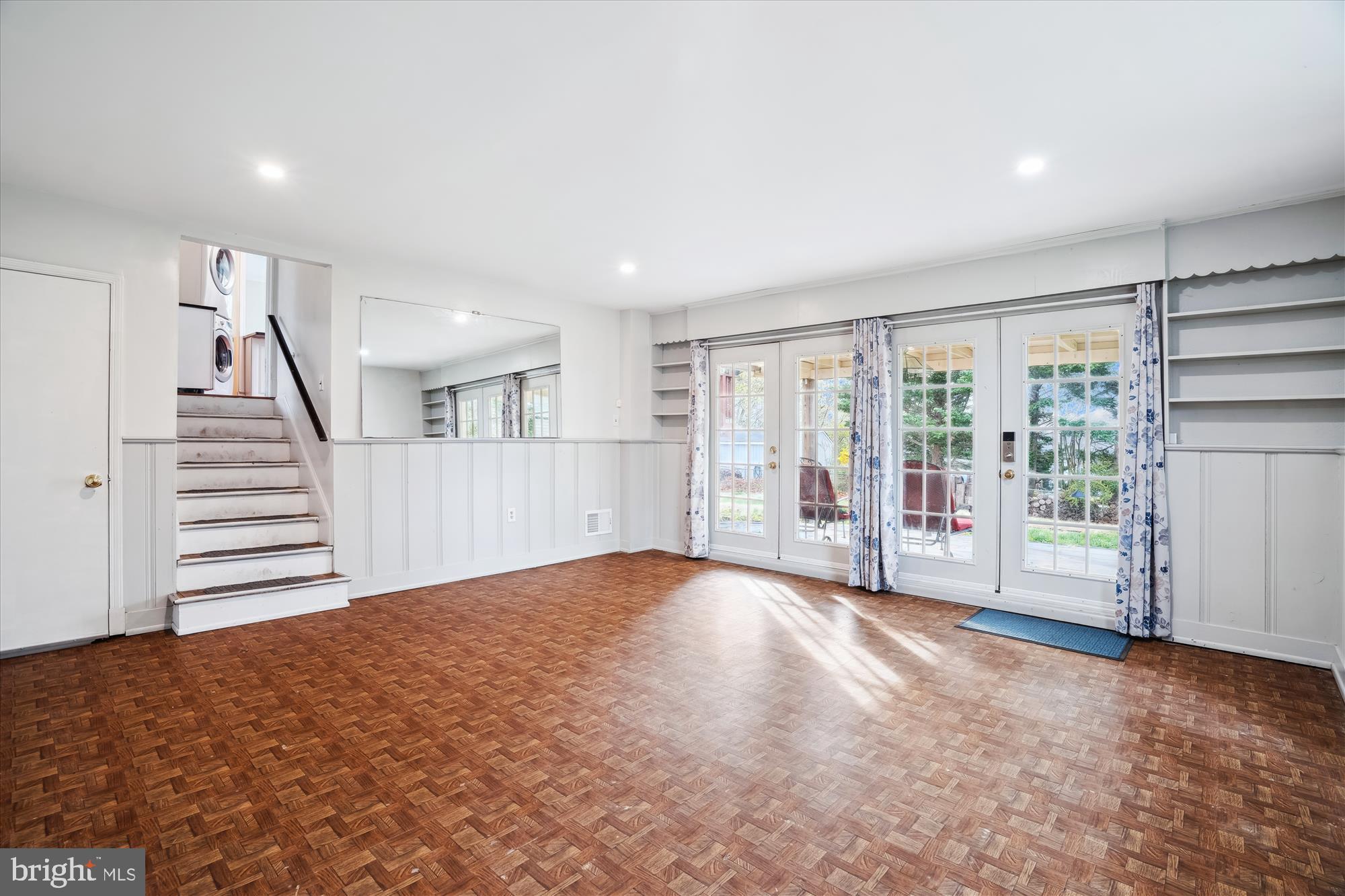 HILLSMERE ESTATES - Residential