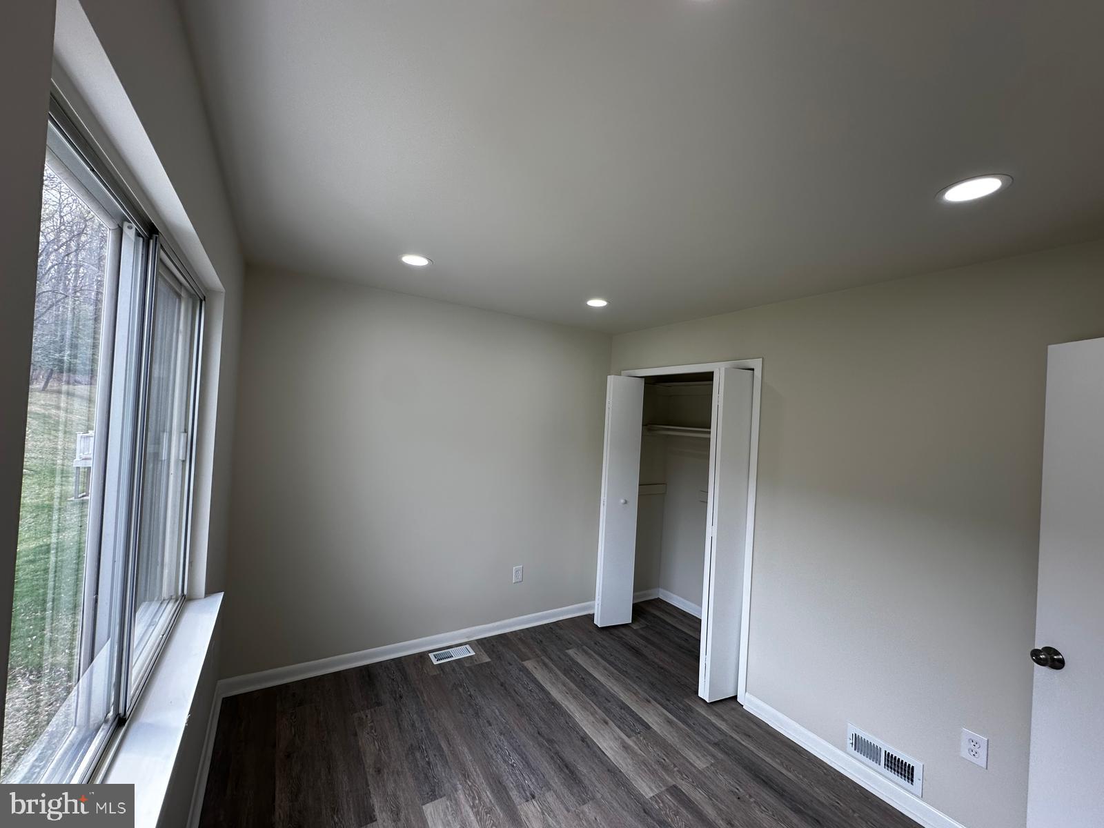 TANTALLON ON THE POTOMAC - Residential