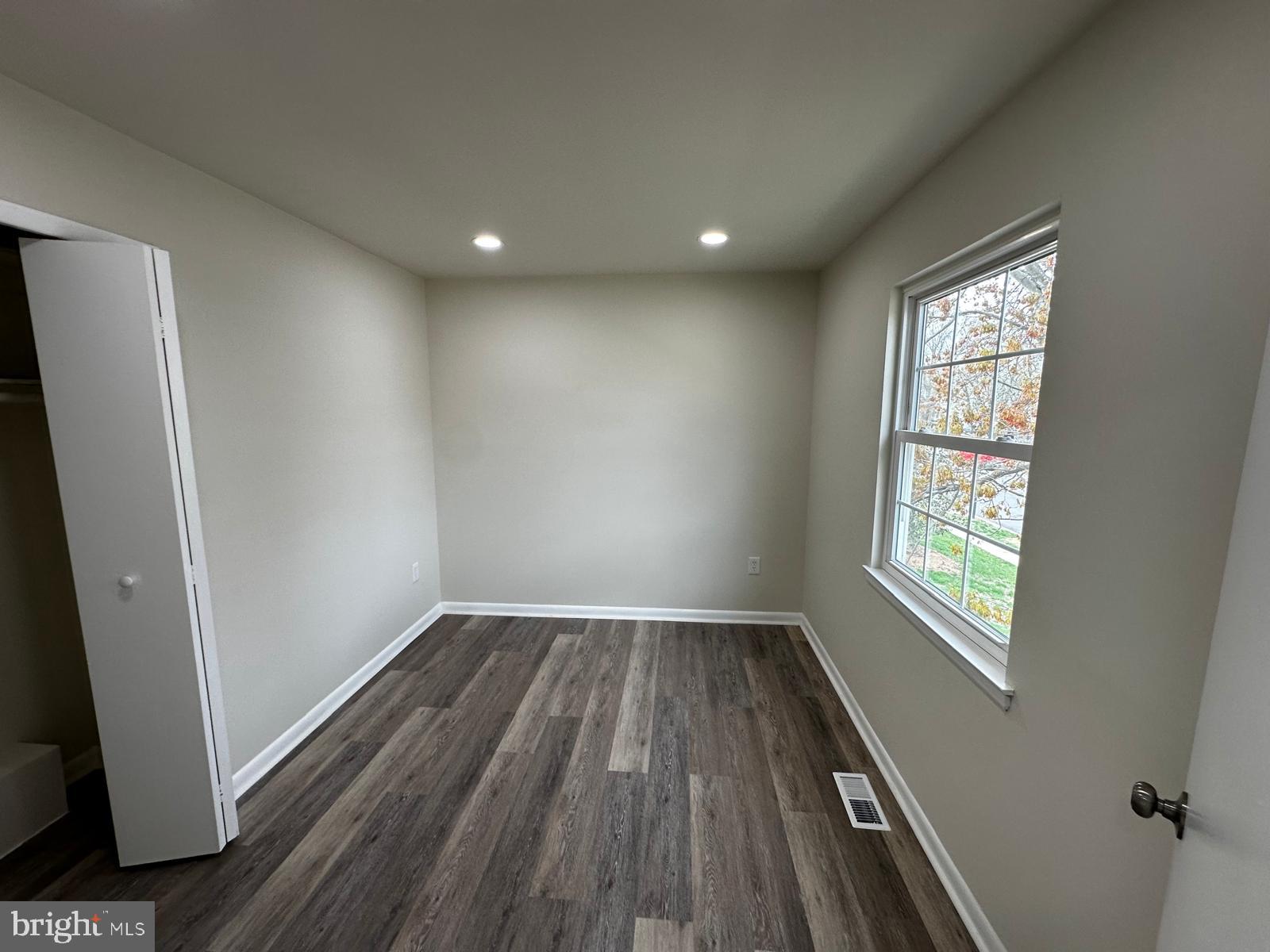 TANTALLON ON THE POTOMAC - Residential