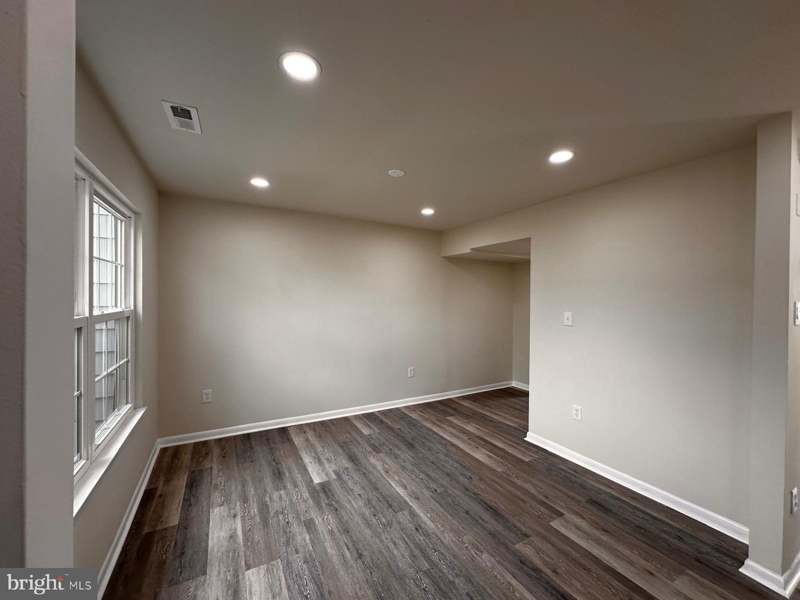 TANTALLON ON THE POTOMAC - Residential