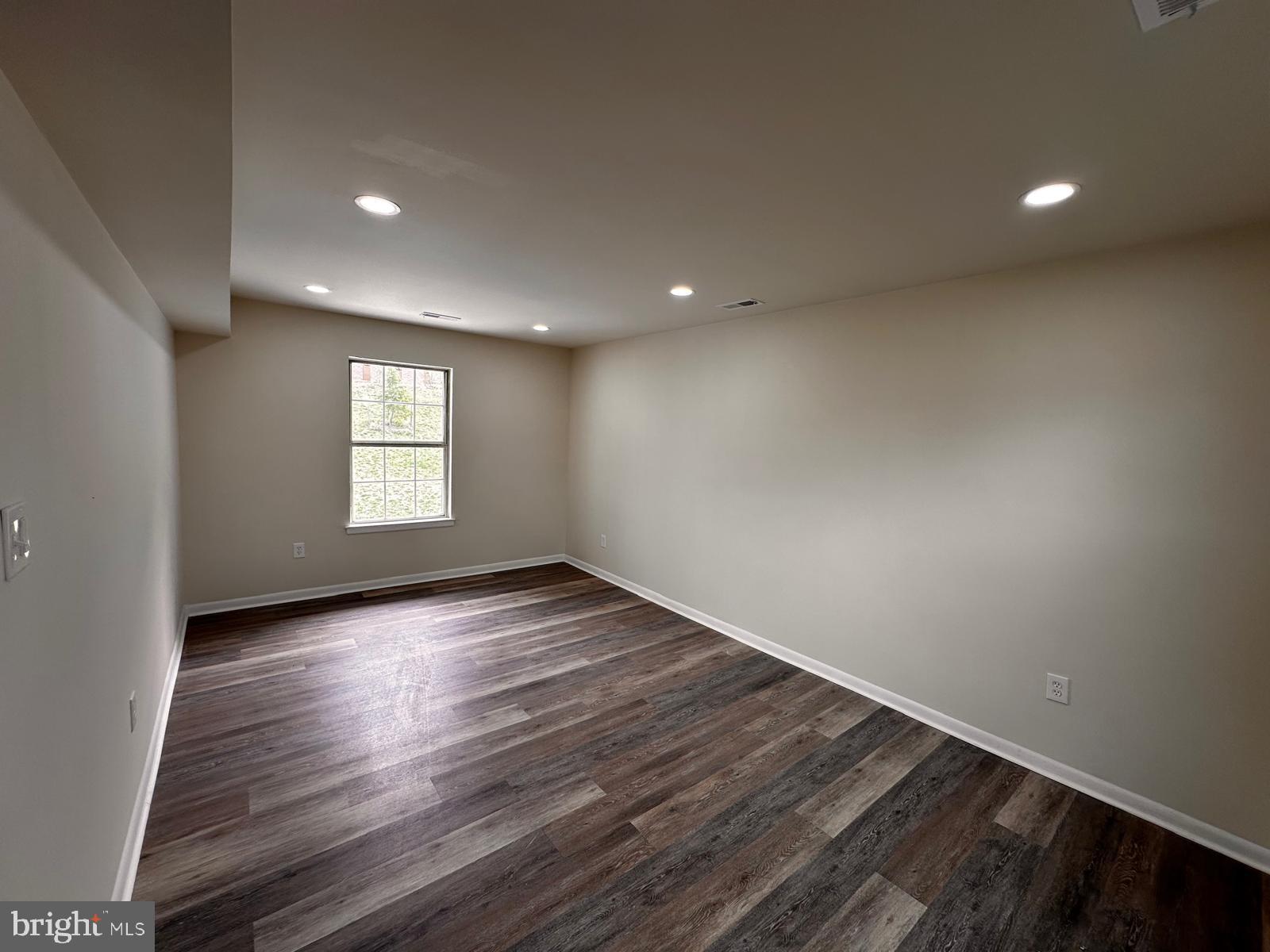 TANTALLON ON THE POTOMAC - Residential