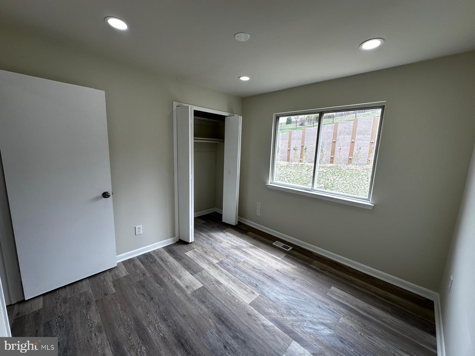 TANTALLON ON THE POTOMAC - Residential