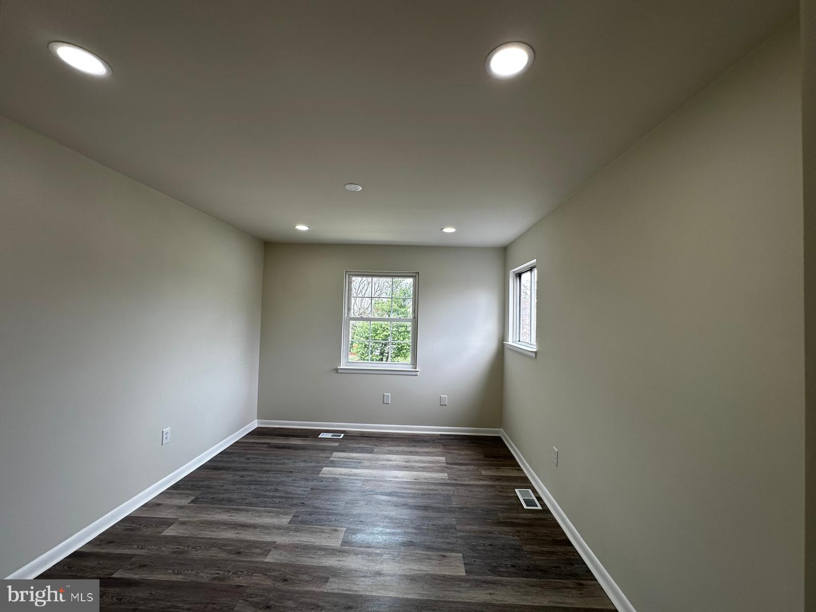 TANTALLON ON THE POTOMAC - Residential