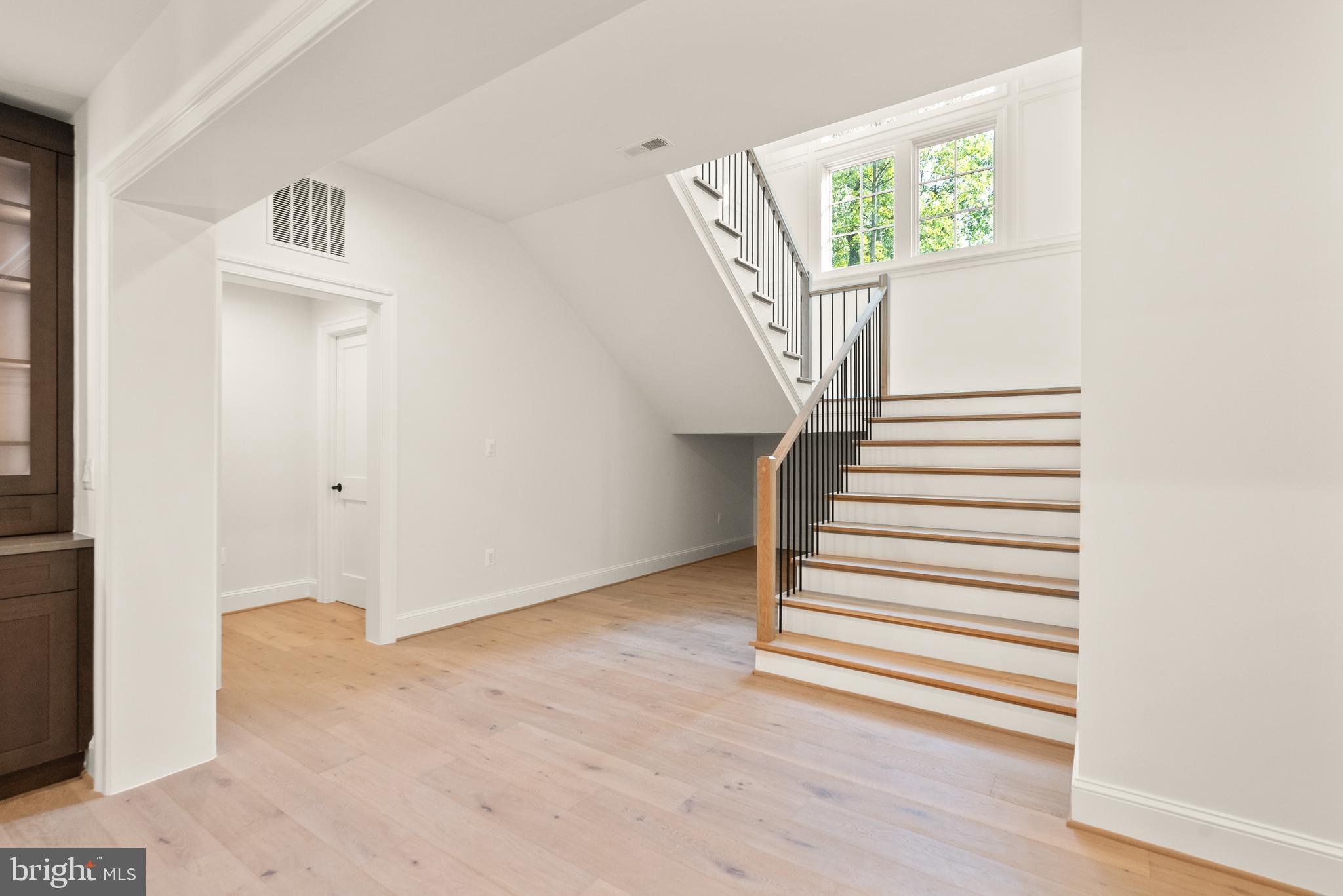 WOODSIDE ESTATES - Residential