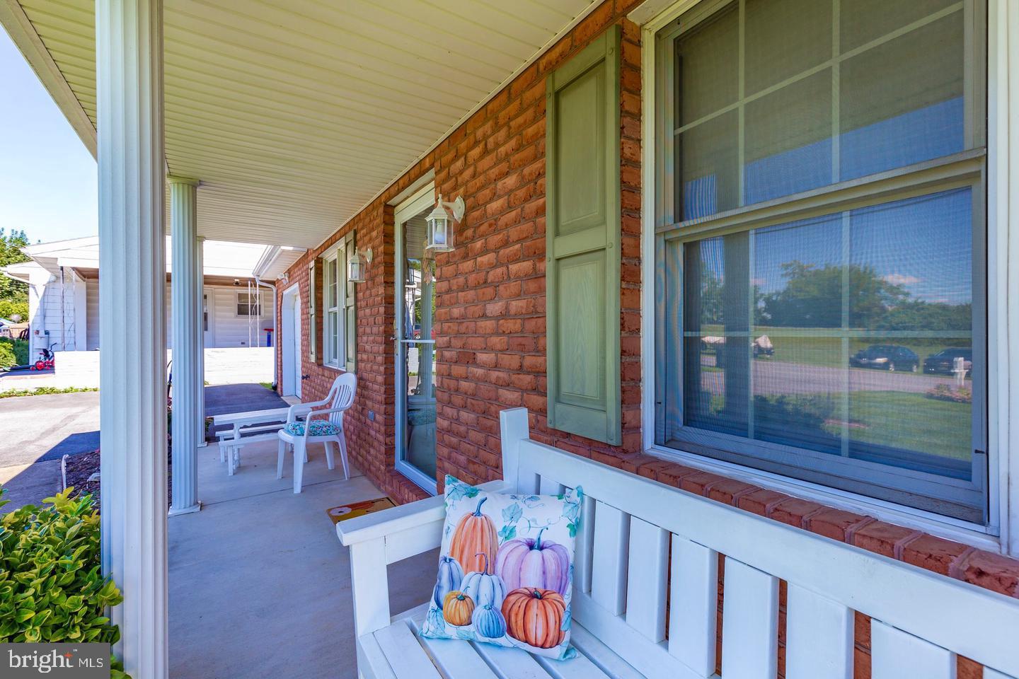 12225 W LAWN LANE