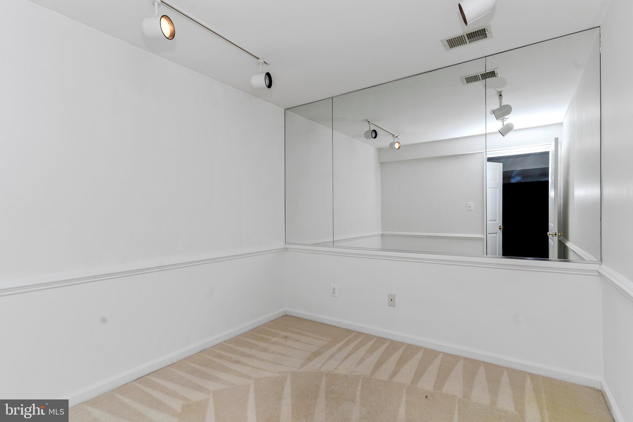 FOREST PARK - Residential