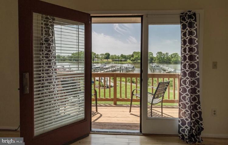 THOMPSON CREEK CONDOS - Residential Lease