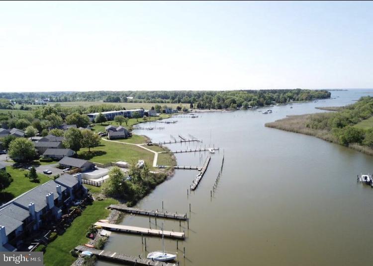 THOMPSON CREEK CONDOS - Residential Lease