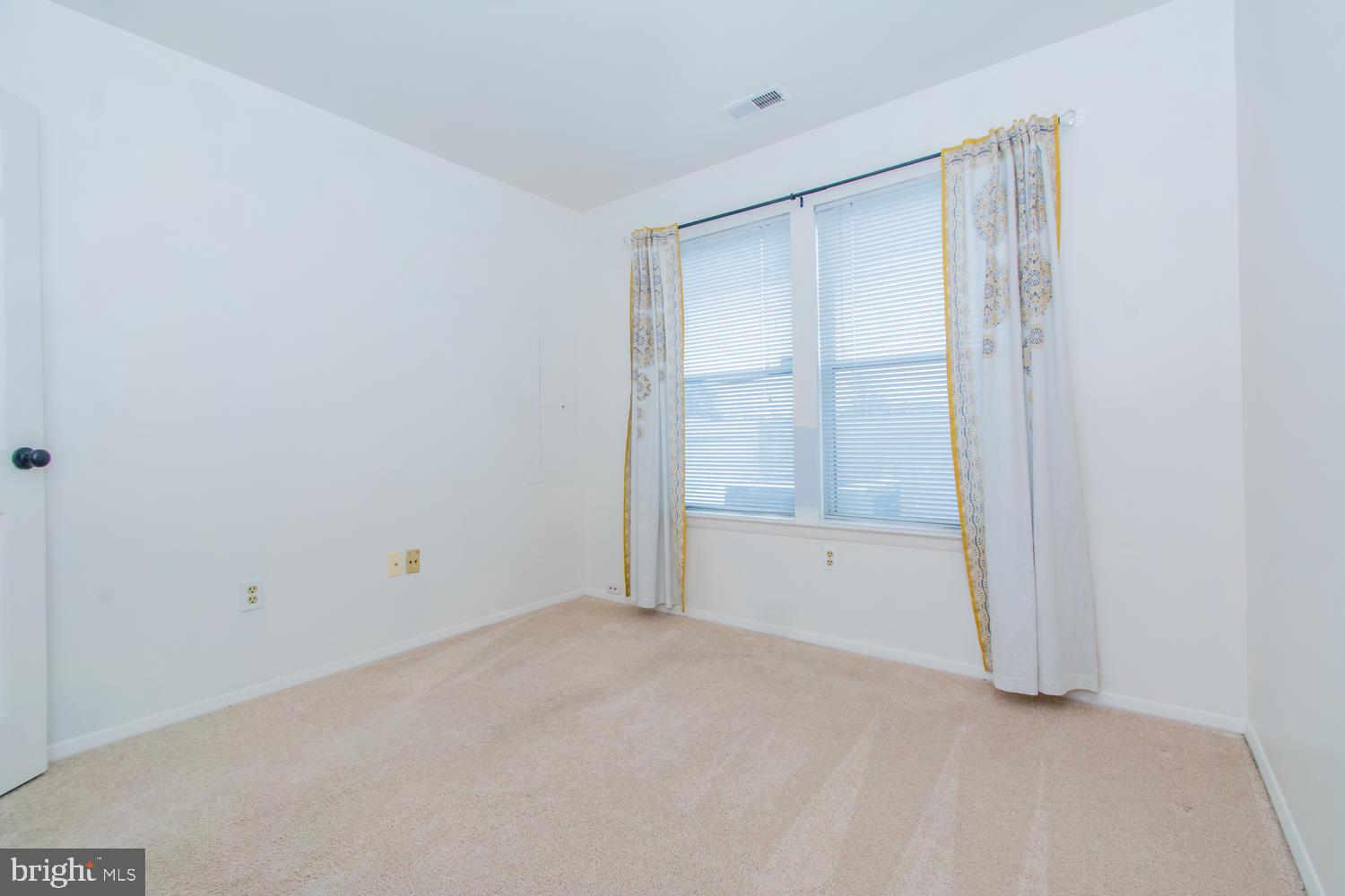 WOODLAND VILLAGE - Residential Lease