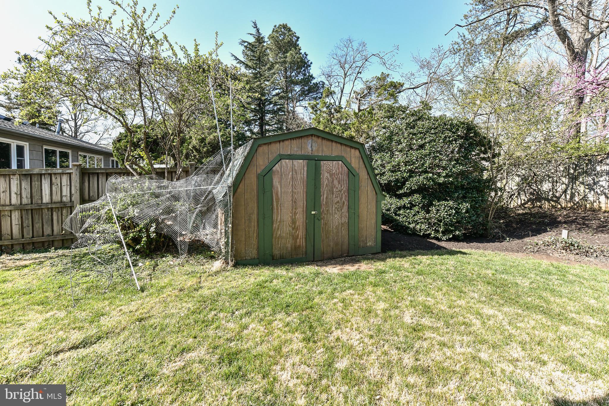 SEMINARY HILL ESTATES - Residential Lease