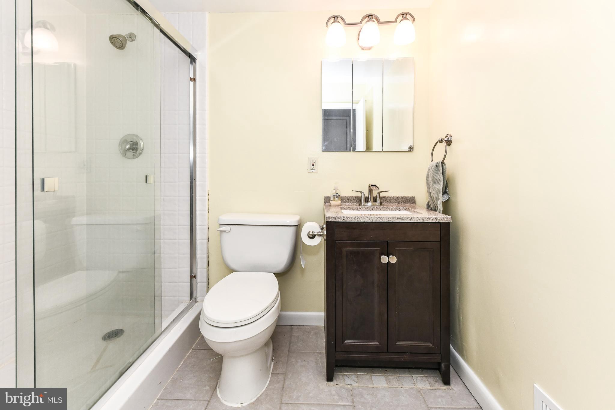 SEMINARY HILL ESTATES - Residential Lease