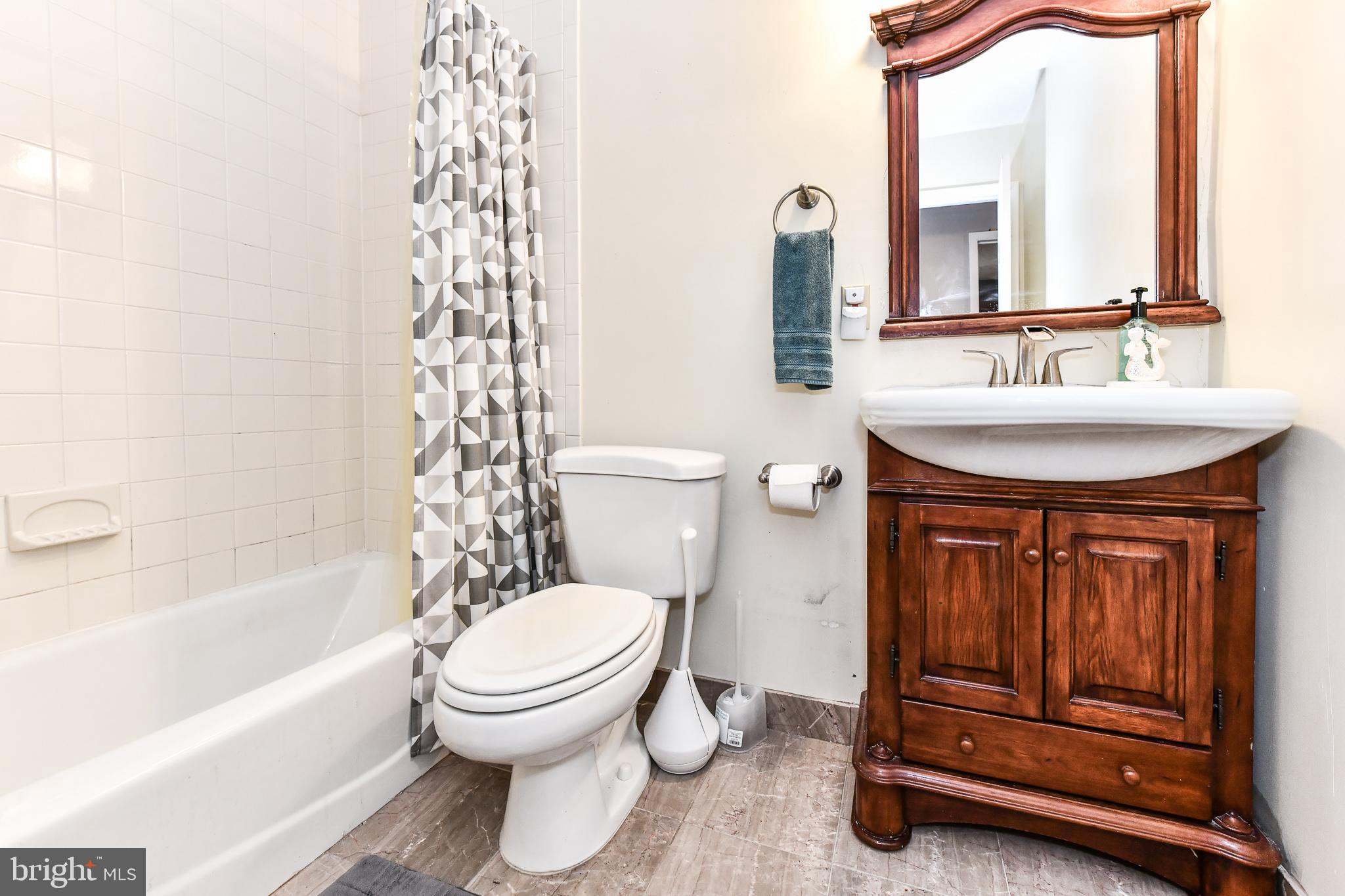 SEMINARY HILL ESTATES - Residential Lease