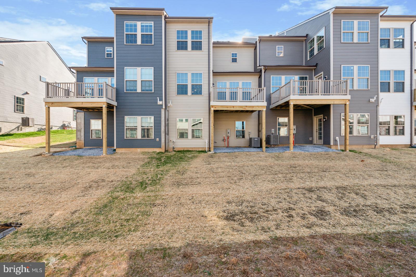 SPRING LAKE - Residential Lease