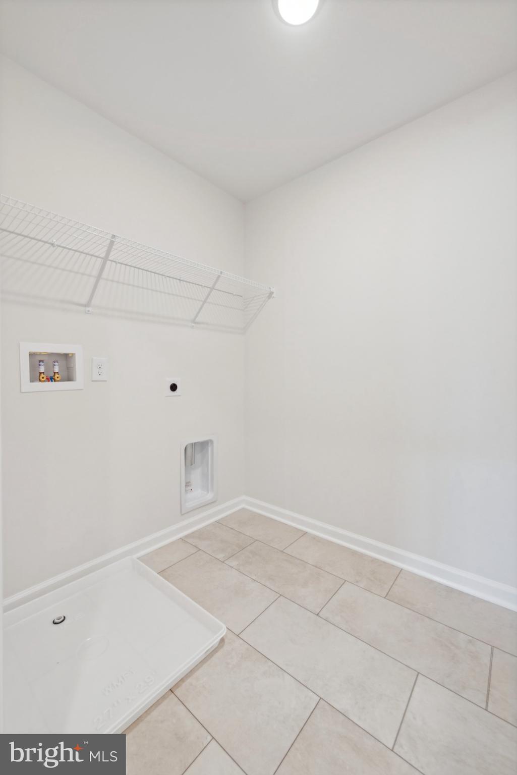 SPRING LAKE - Residential Lease