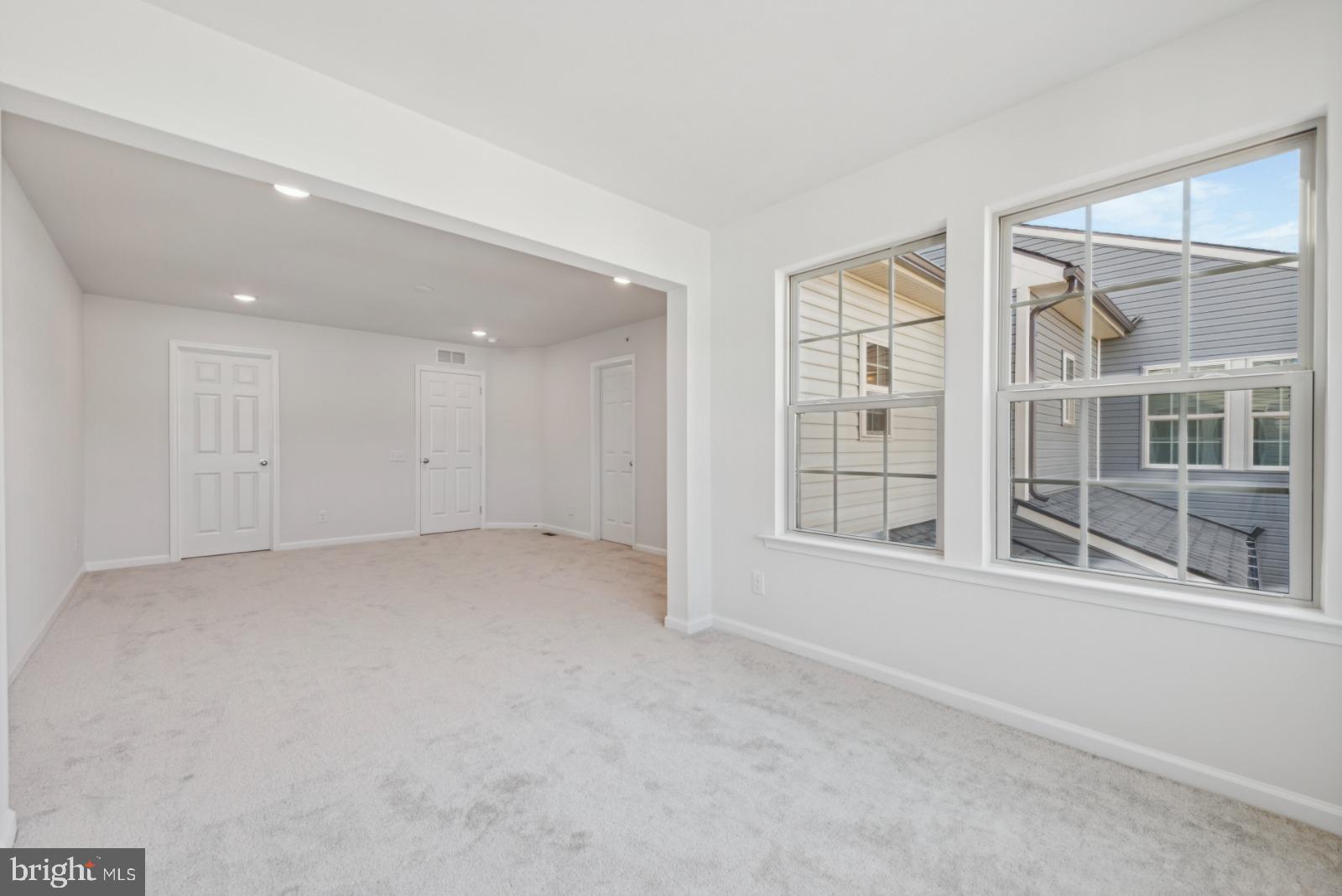 SPRING LAKE - Residential Lease