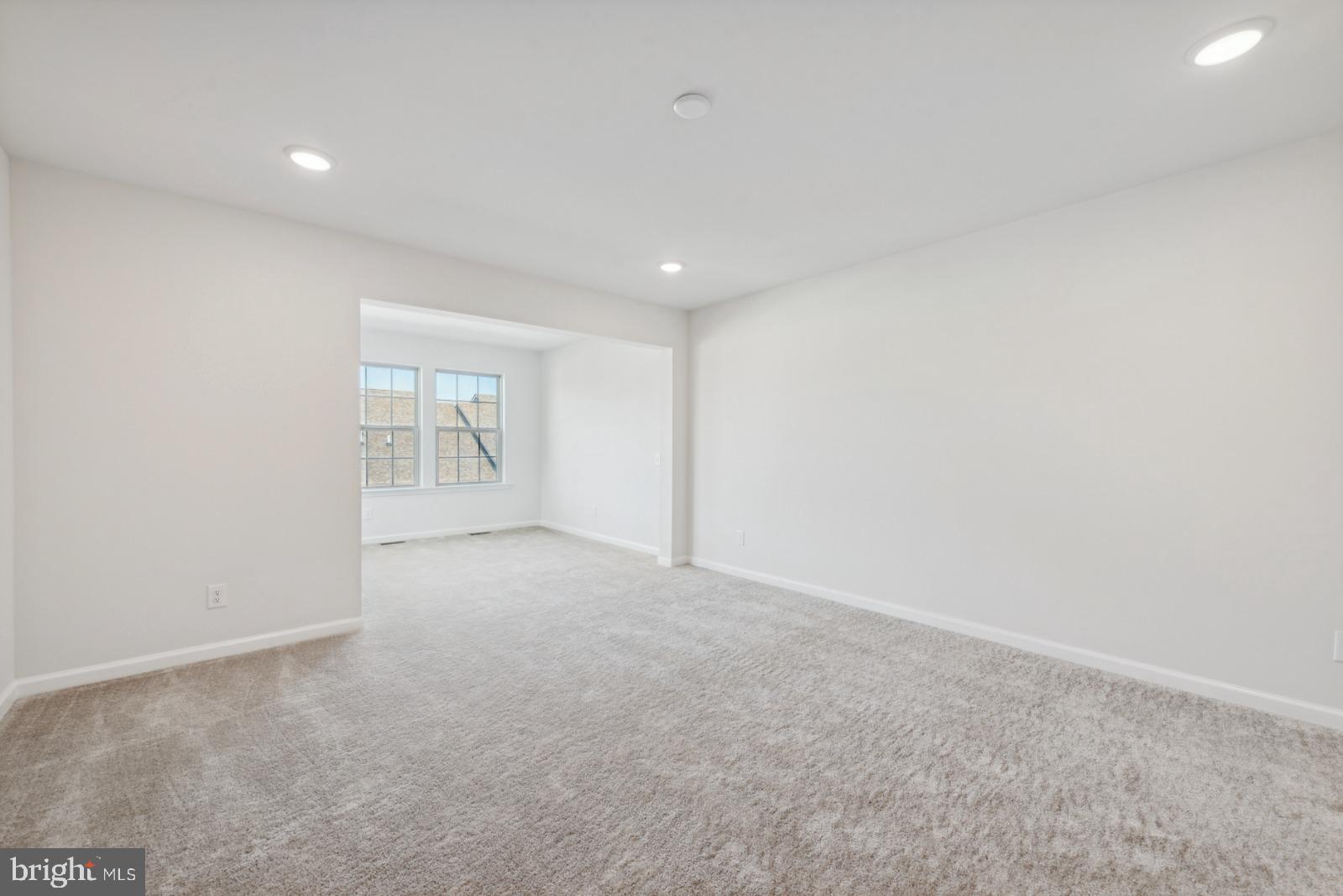 SPRING LAKE - Residential Lease