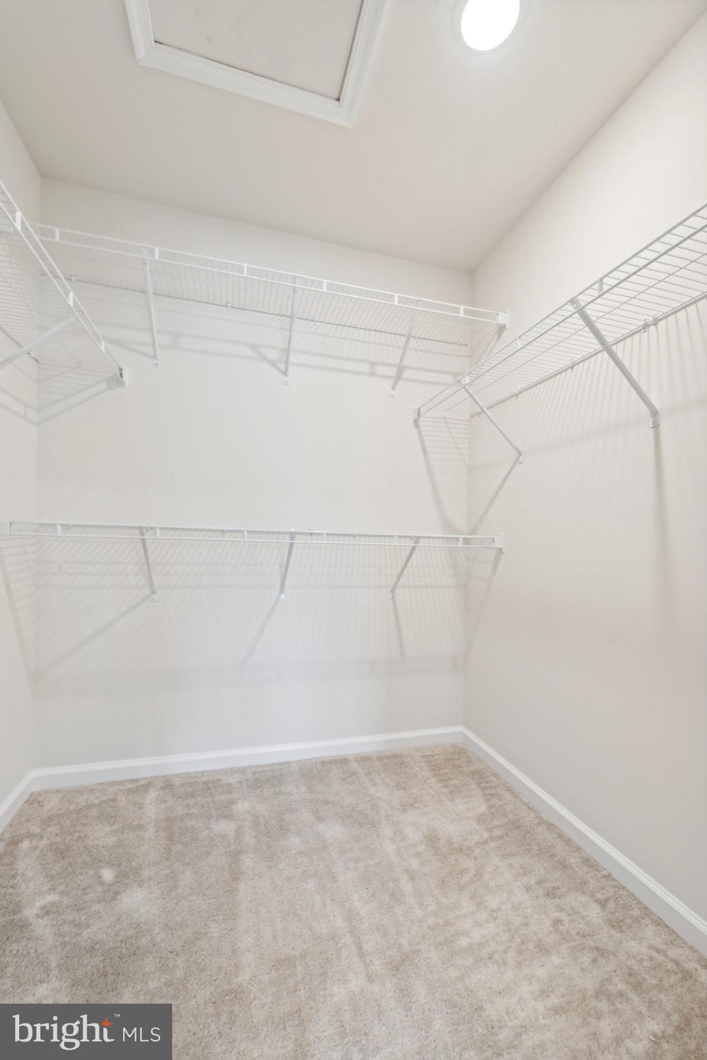 SPRING LAKE - Residential Lease