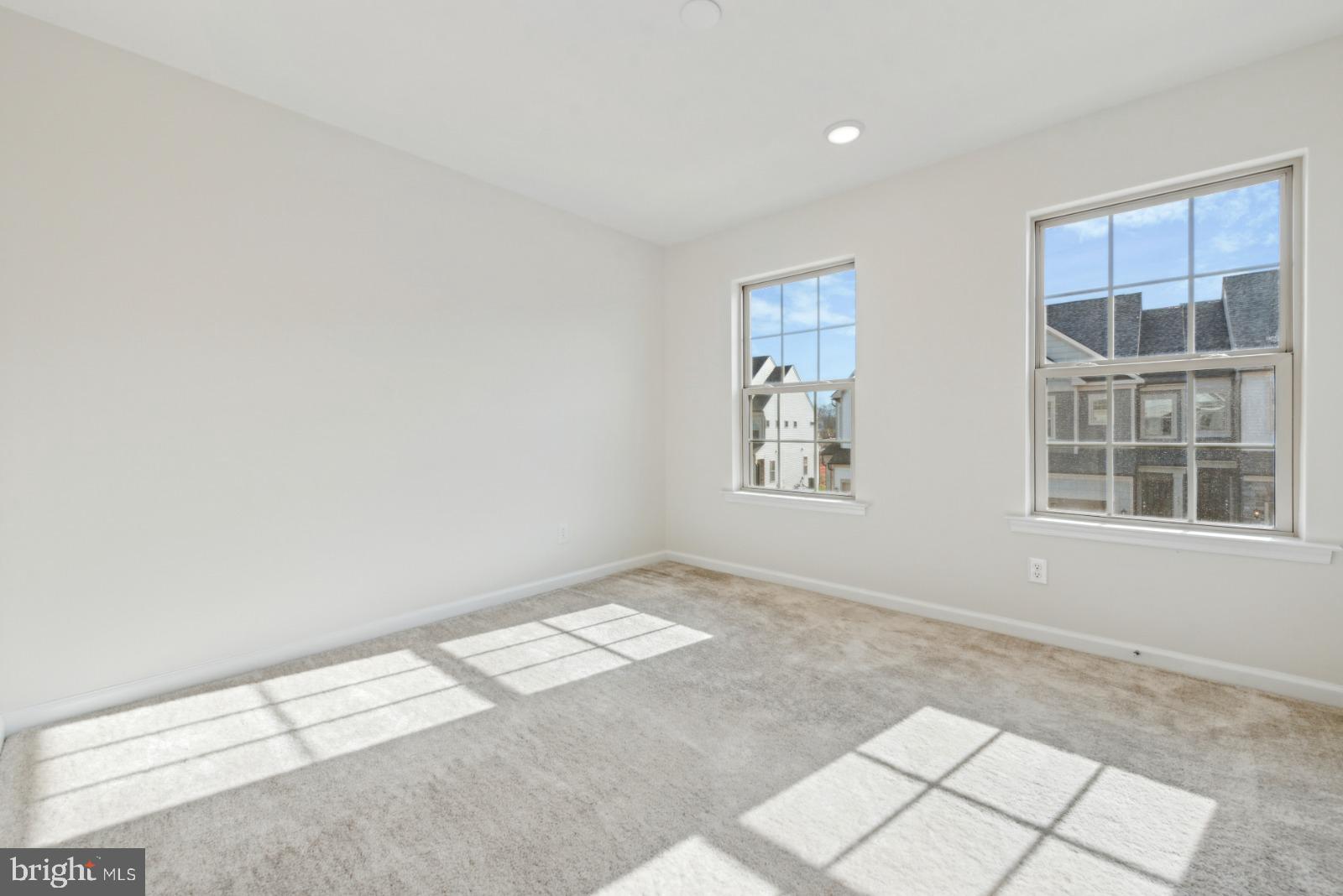 SPRING LAKE - Residential Lease