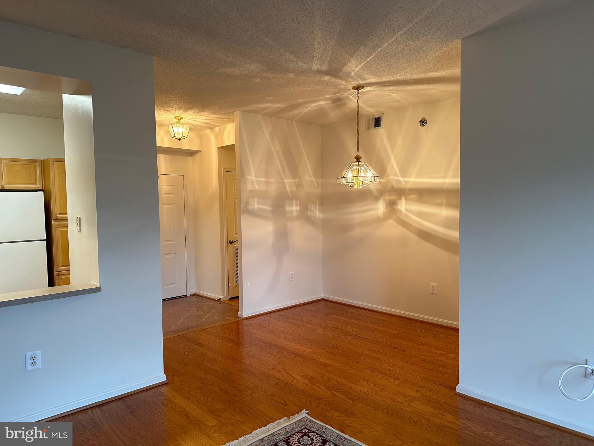 TURNBERRY COURTS AT LEIS - Residential