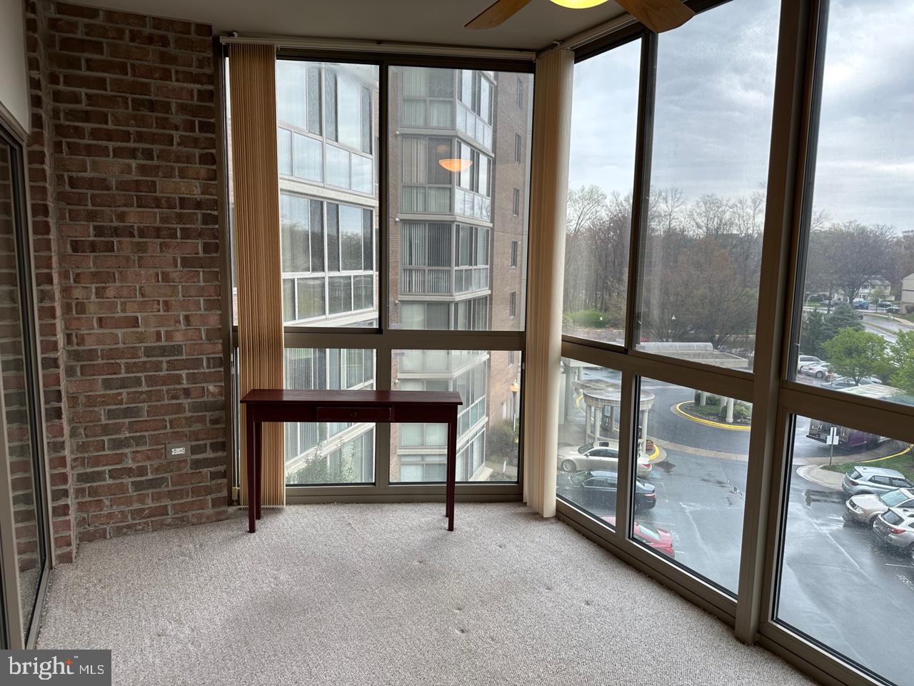 TURNBERRY COURTS AT LEIS - Residential