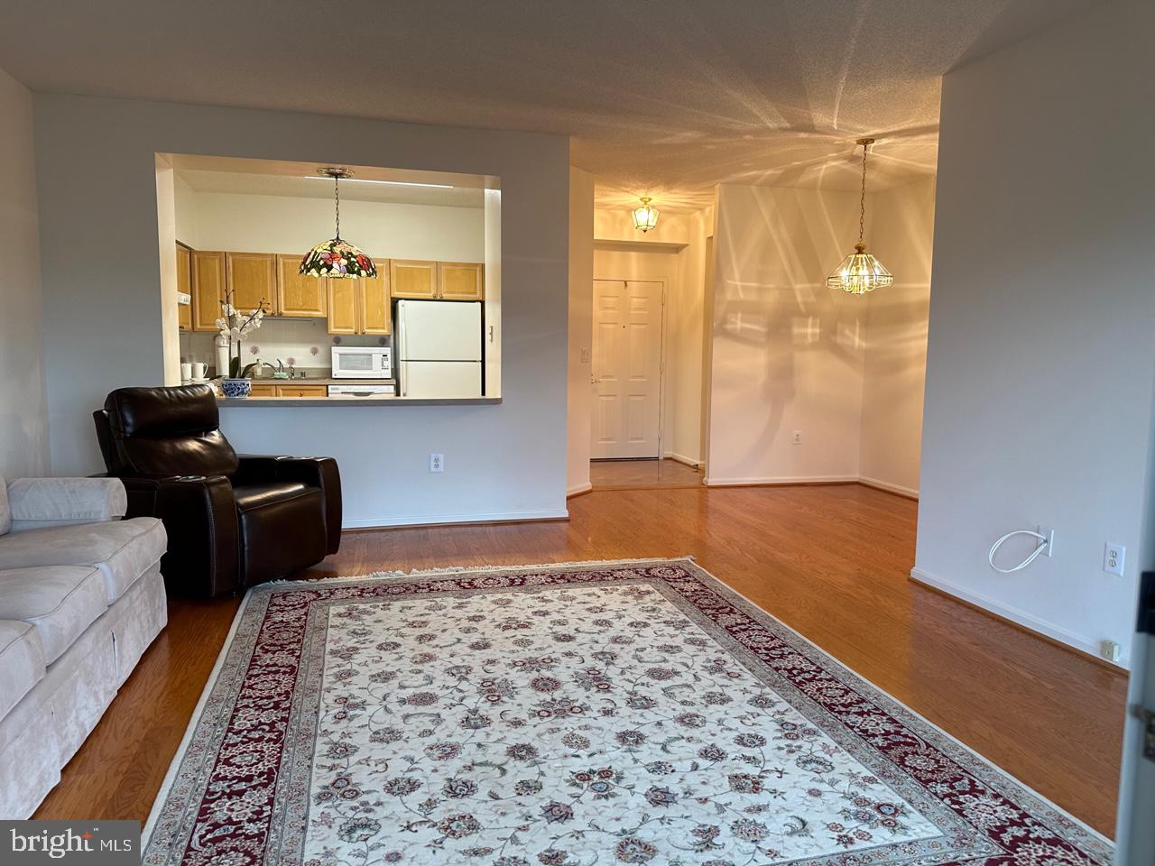 TURNBERRY COURTS AT LEIS - Residential