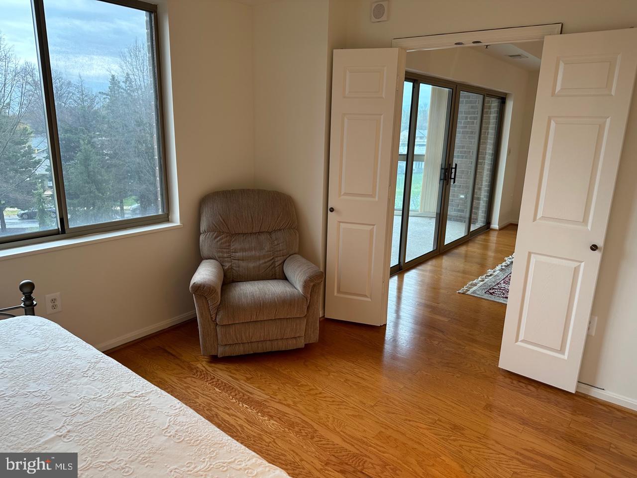 TURNBERRY COURTS AT LEIS - Residential